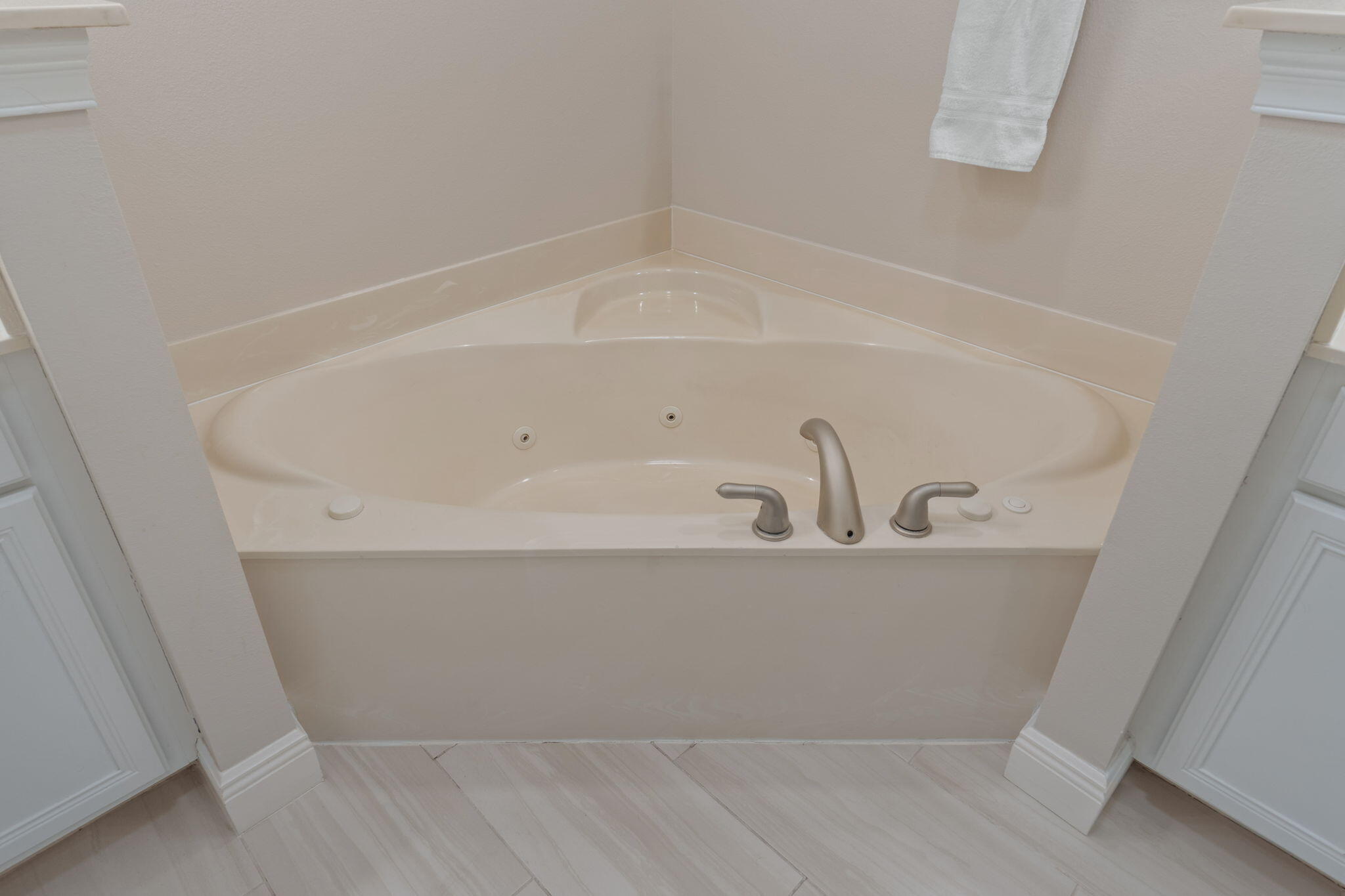 WALTON OAKS TOWNHOMES - Residential