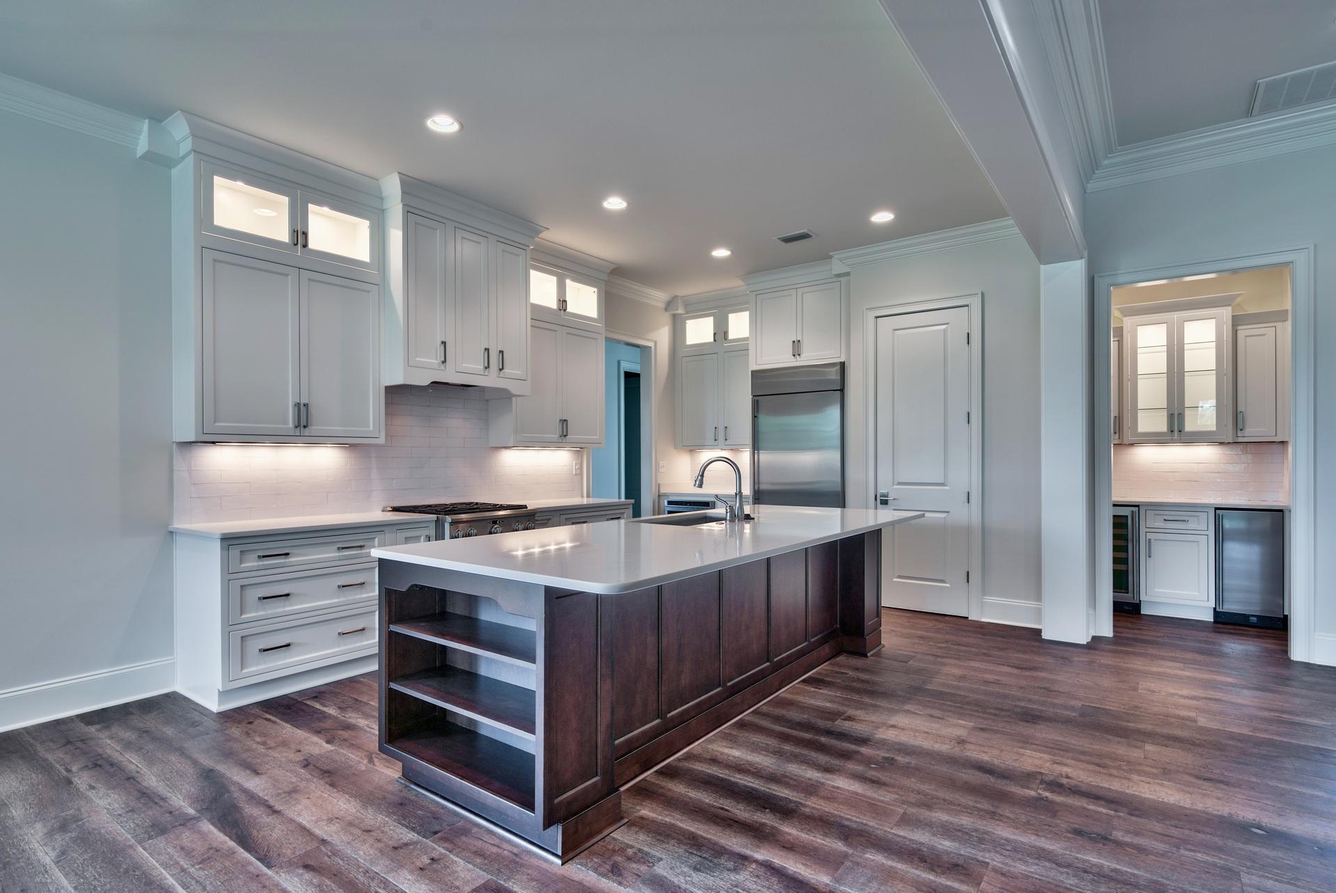 REGATTA BAY COMMODORE POINT - Residential