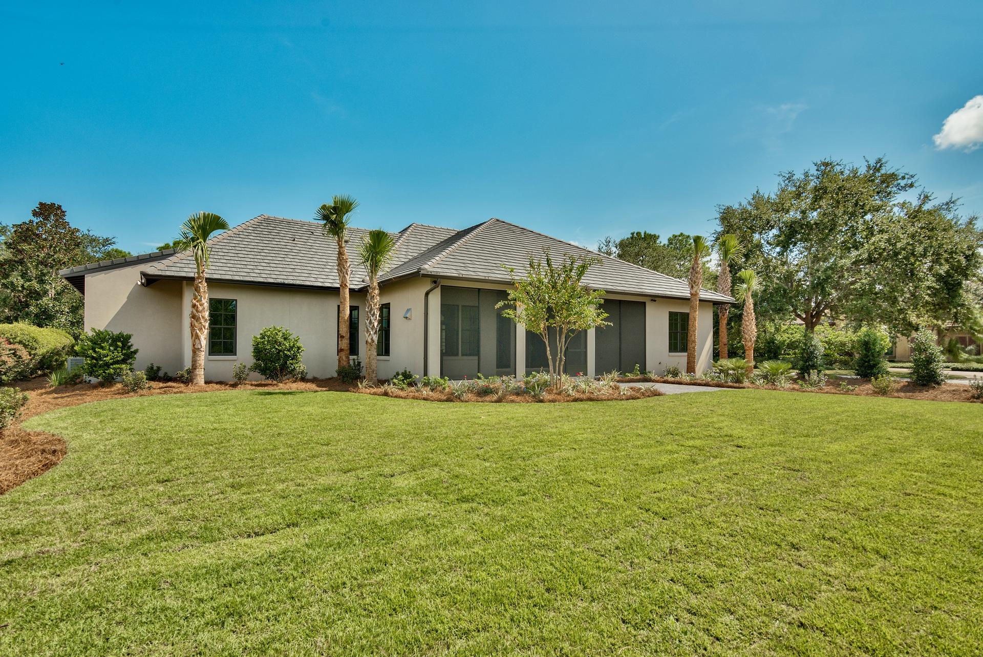 REGATTA BAY COMMODORE POINT - Residential
