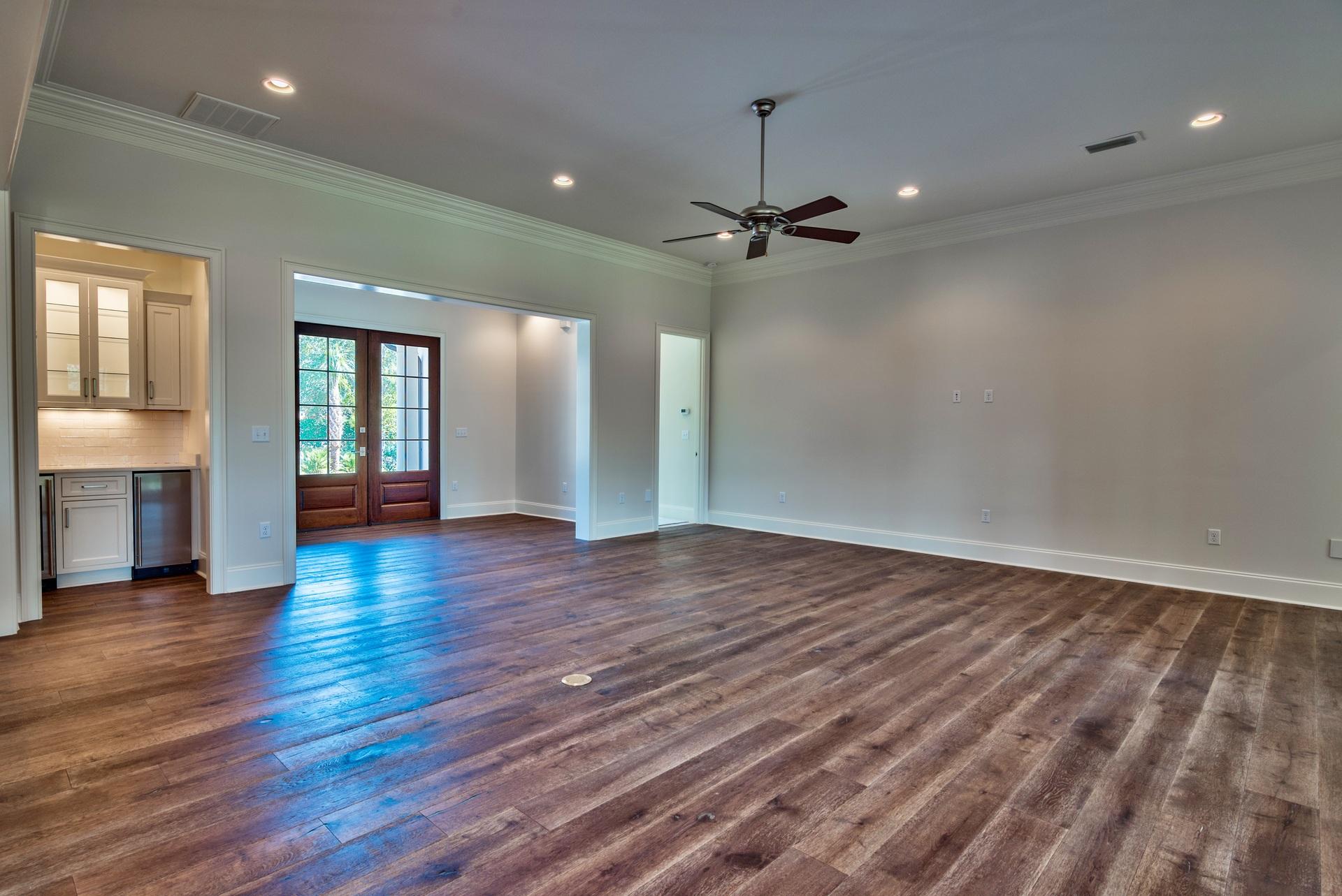 REGATTA BAY COMMODORE POINT - Residential