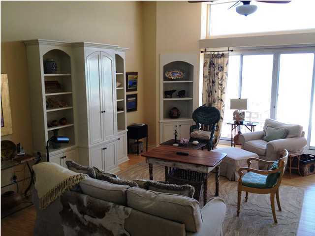 SANDESTIN BEACH VILLAS - Residential