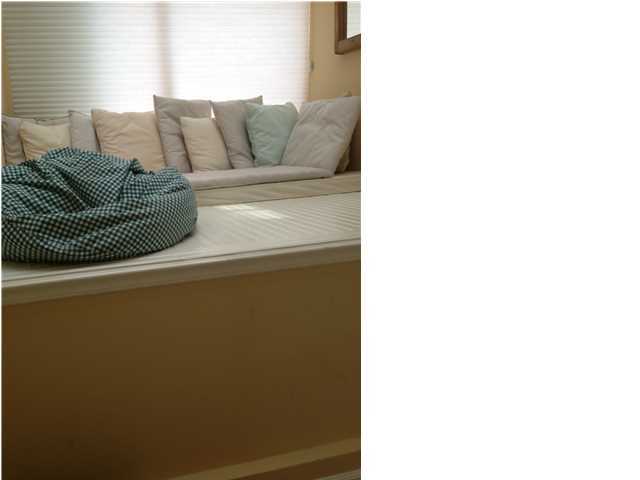 SANDESTIN BEACH VILLAS - Residential