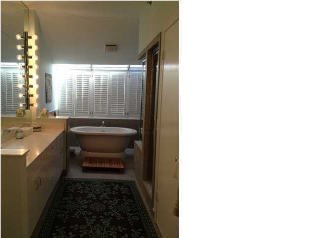 SANDESTIN BEACH VILLAS - Residential