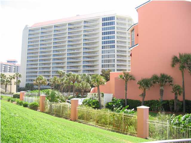 SANDESTIN BEACH VILLAS - Residential