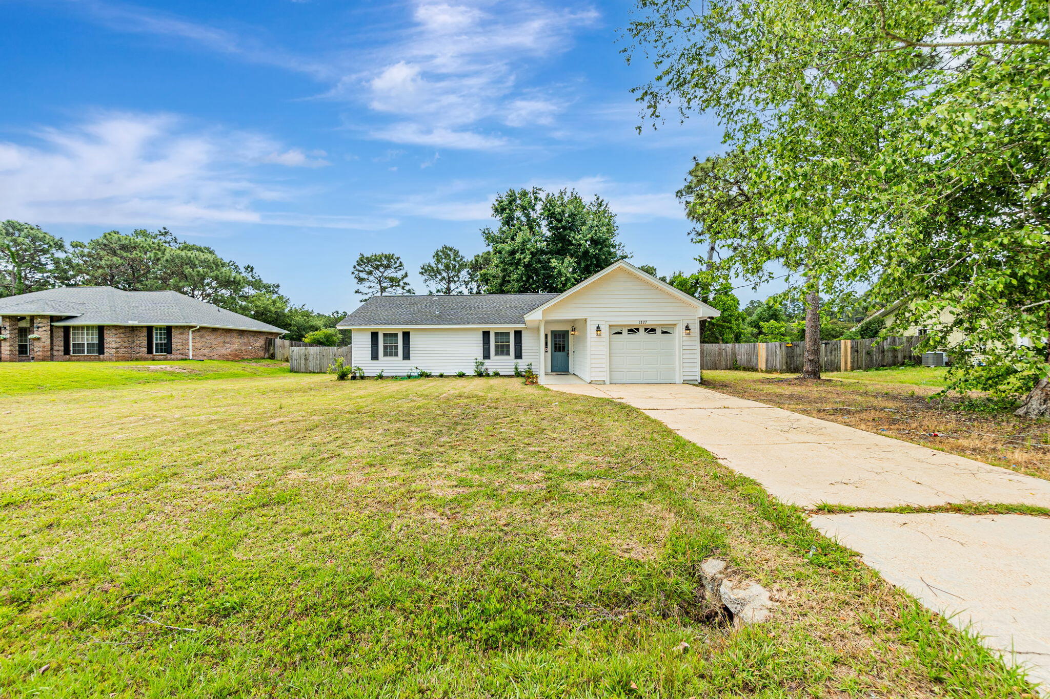 HOLLEY BY THE SEA - Residential