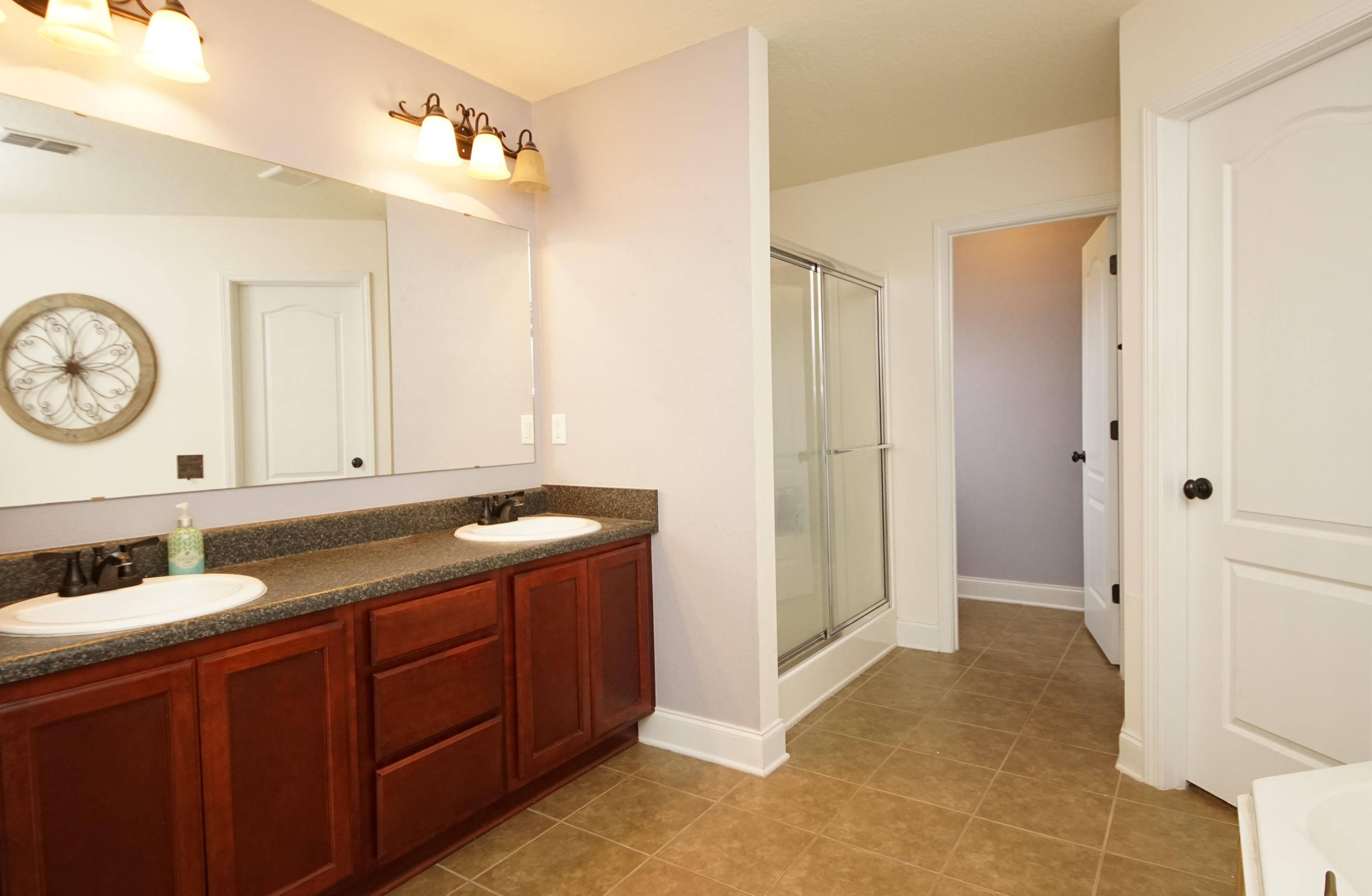 SILVER SPRINGS EST - Residential