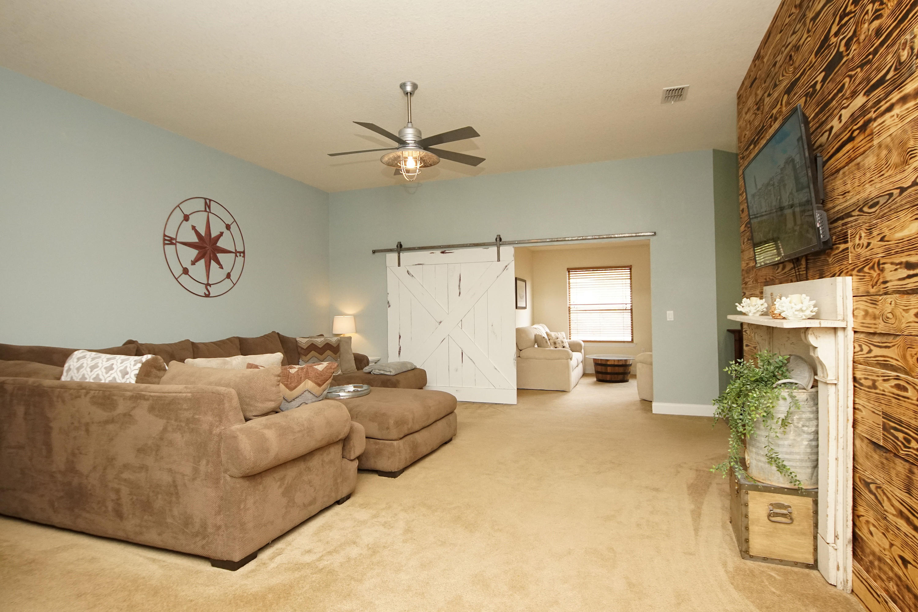 SILVER SPRINGS EST - Residential