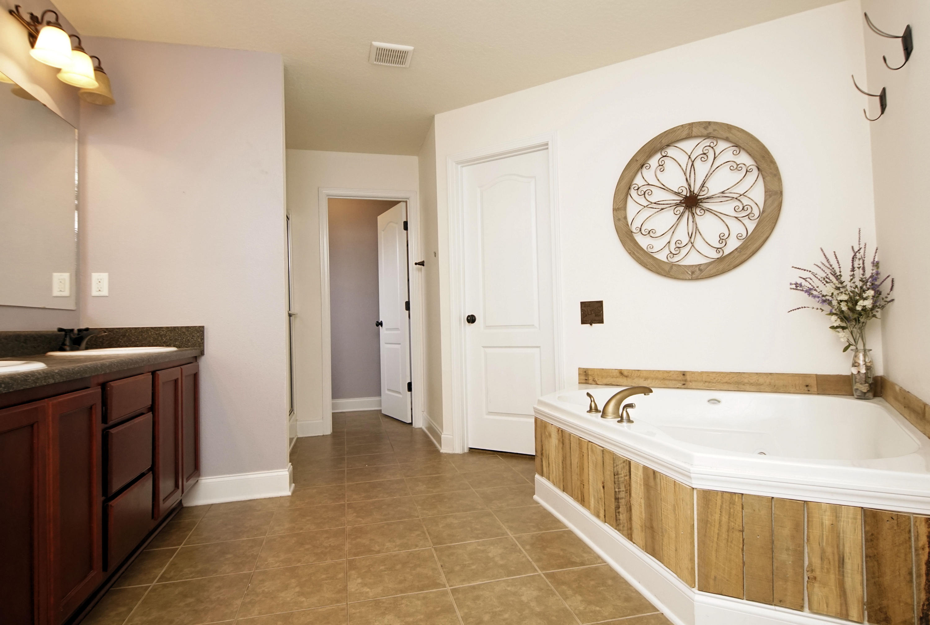 SILVER SPRINGS EST - Residential