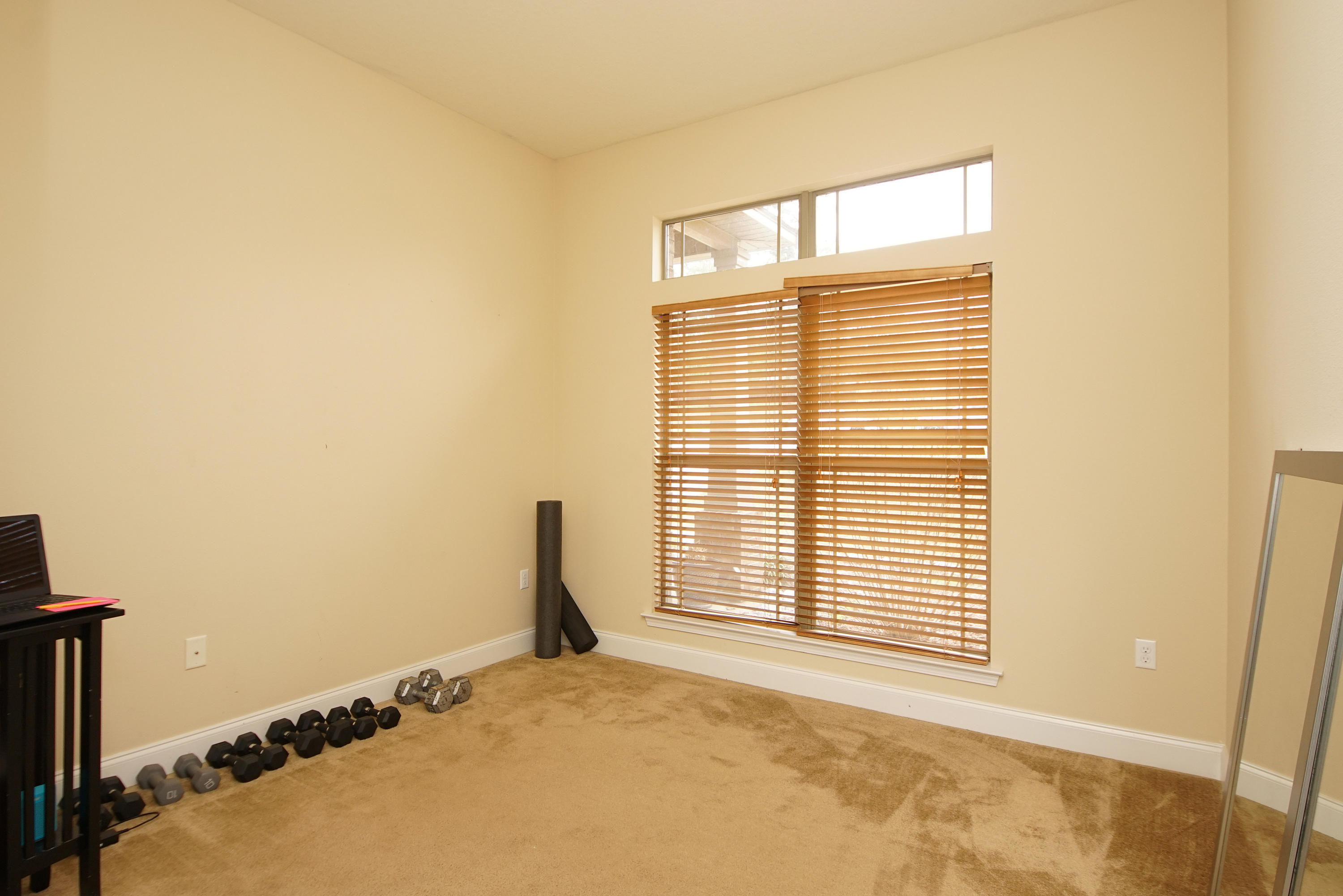 SILVER SPRINGS EST - Residential