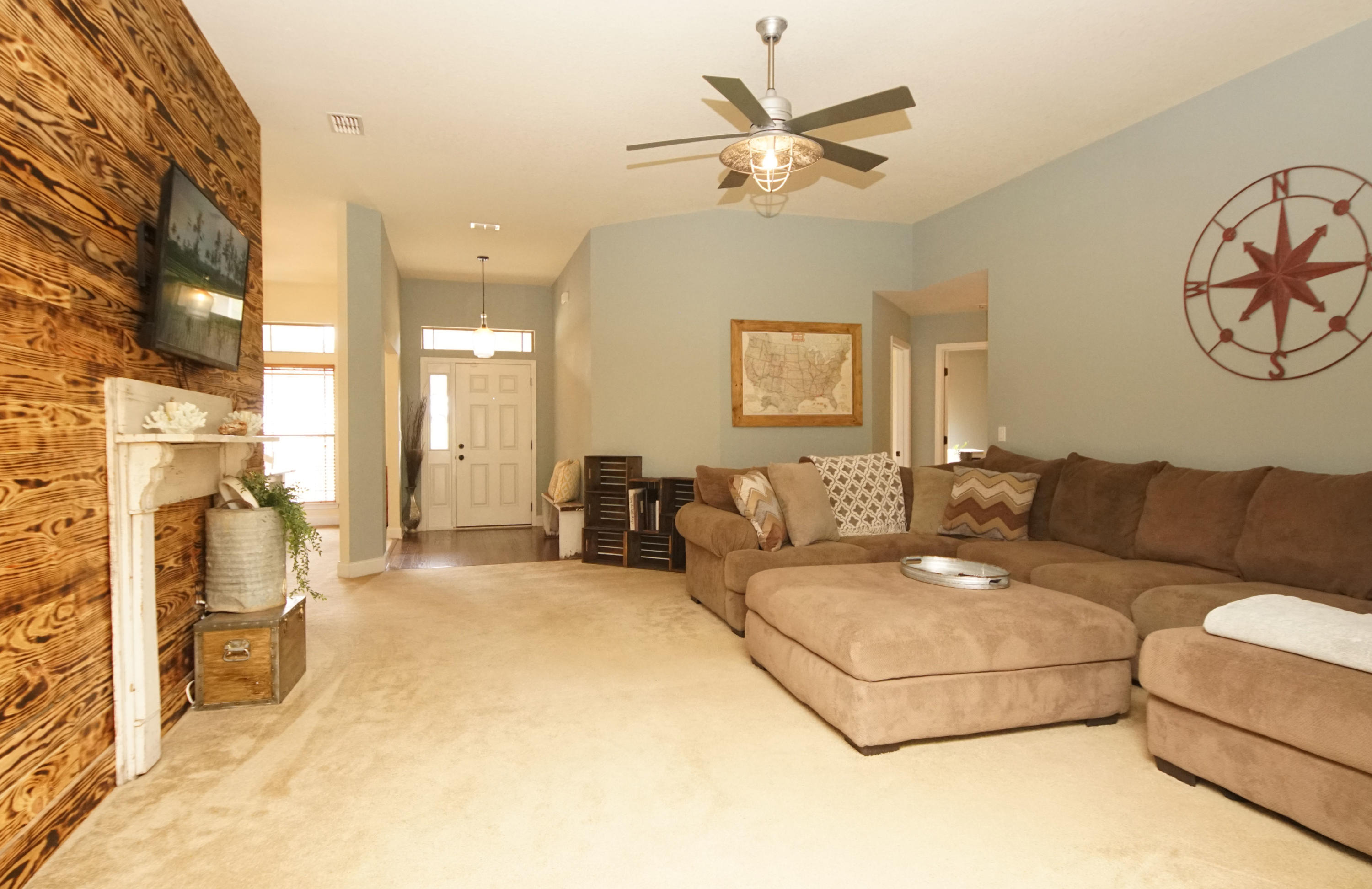 SILVER SPRINGS EST - Residential