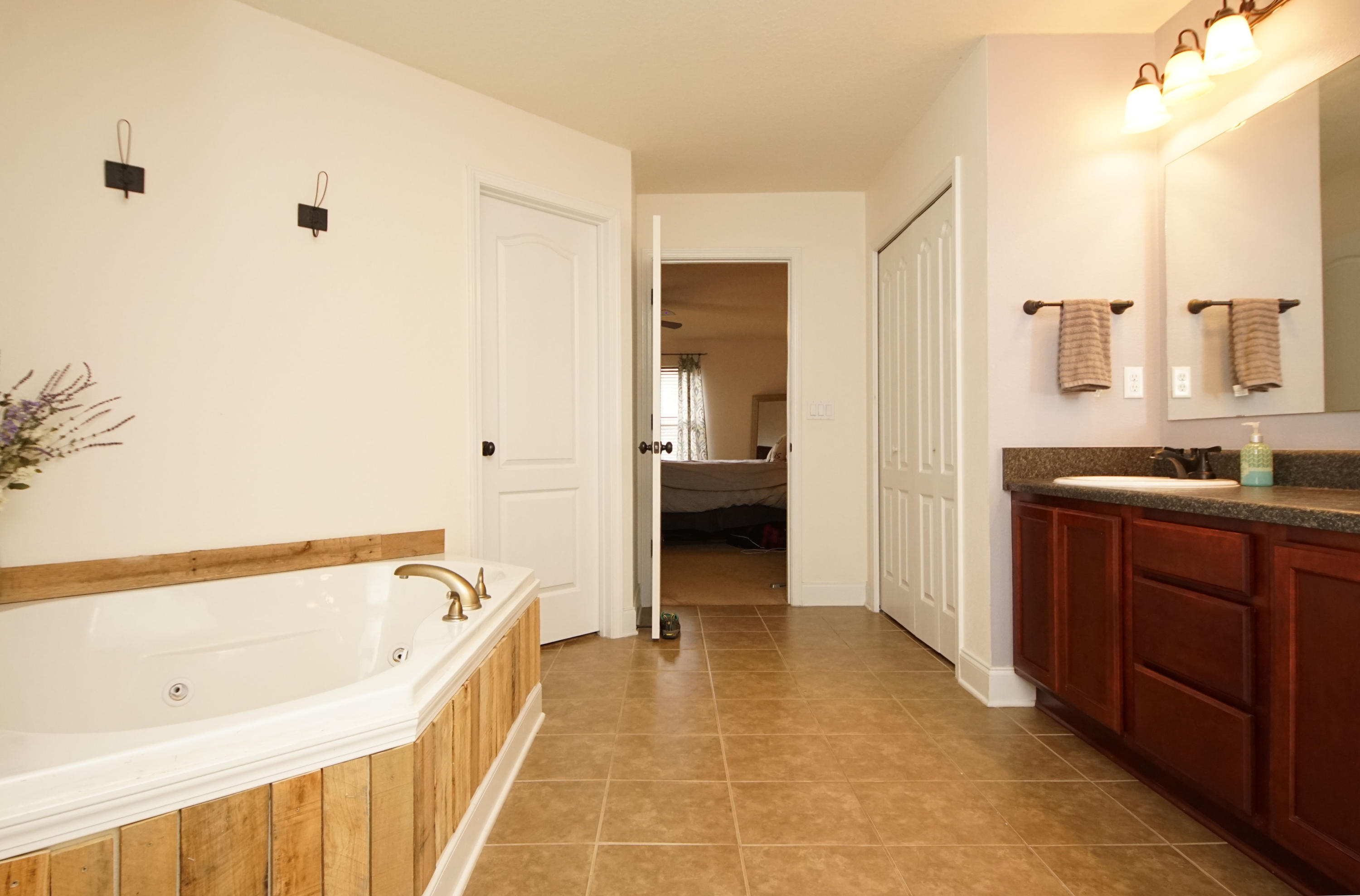 SILVER SPRINGS EST - Residential