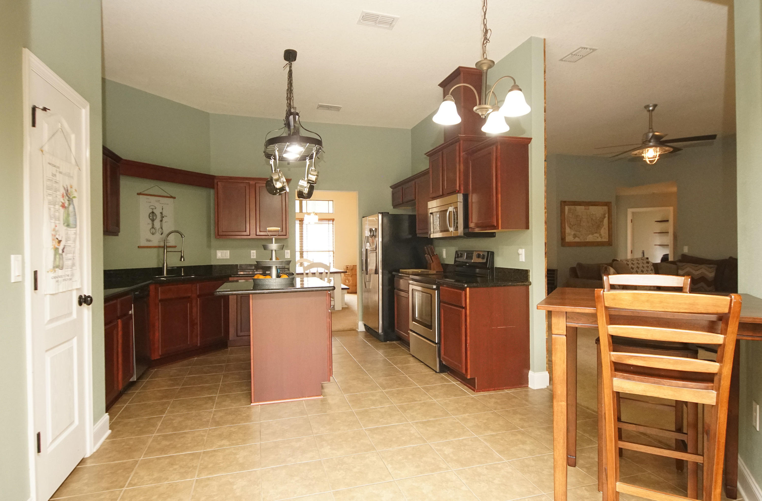 SILVER SPRINGS EST - Residential