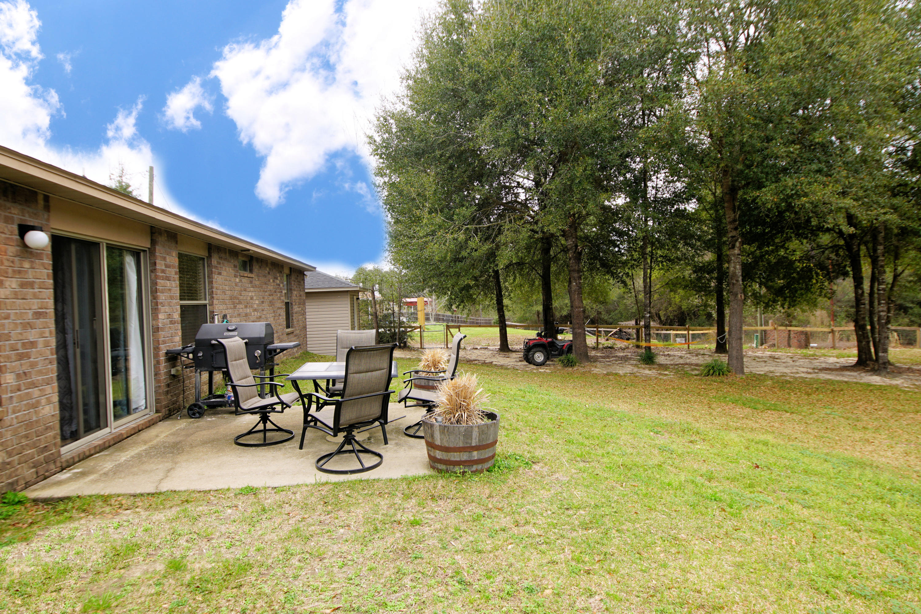 SILVER SPRINGS EST - Residential