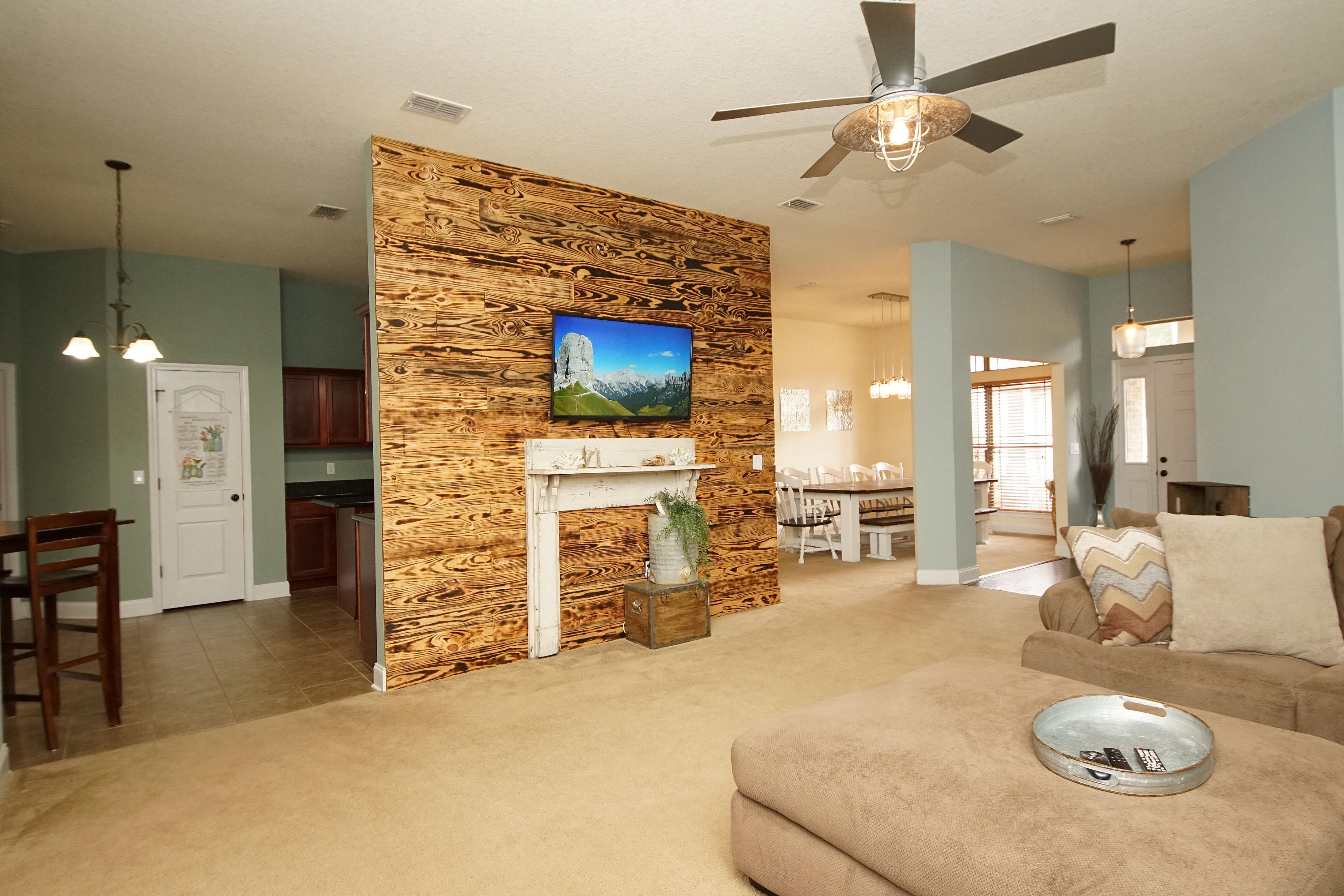 SILVER SPRINGS EST - Residential