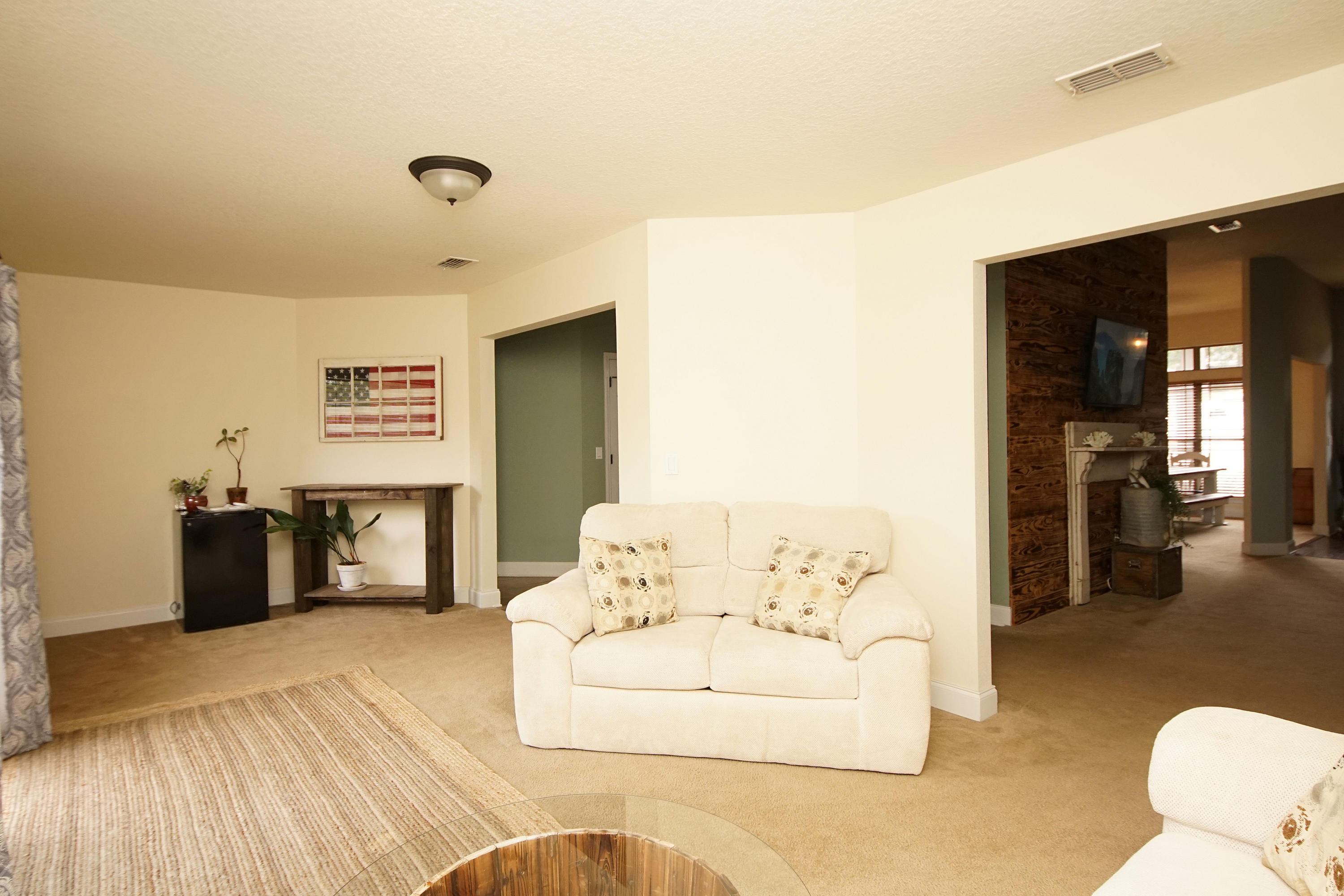 SILVER SPRINGS EST - Residential