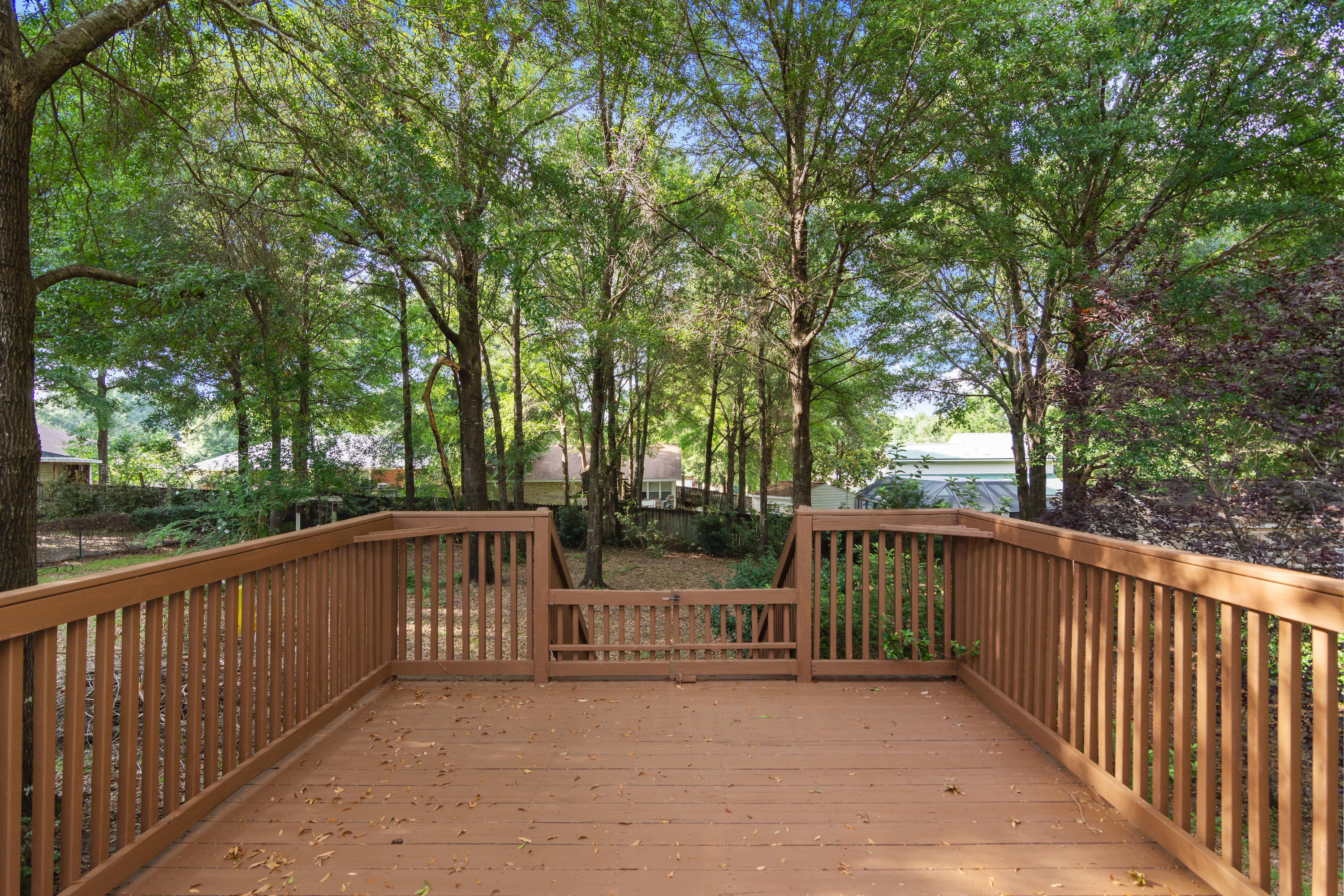 ROLLING HILLS - Residential