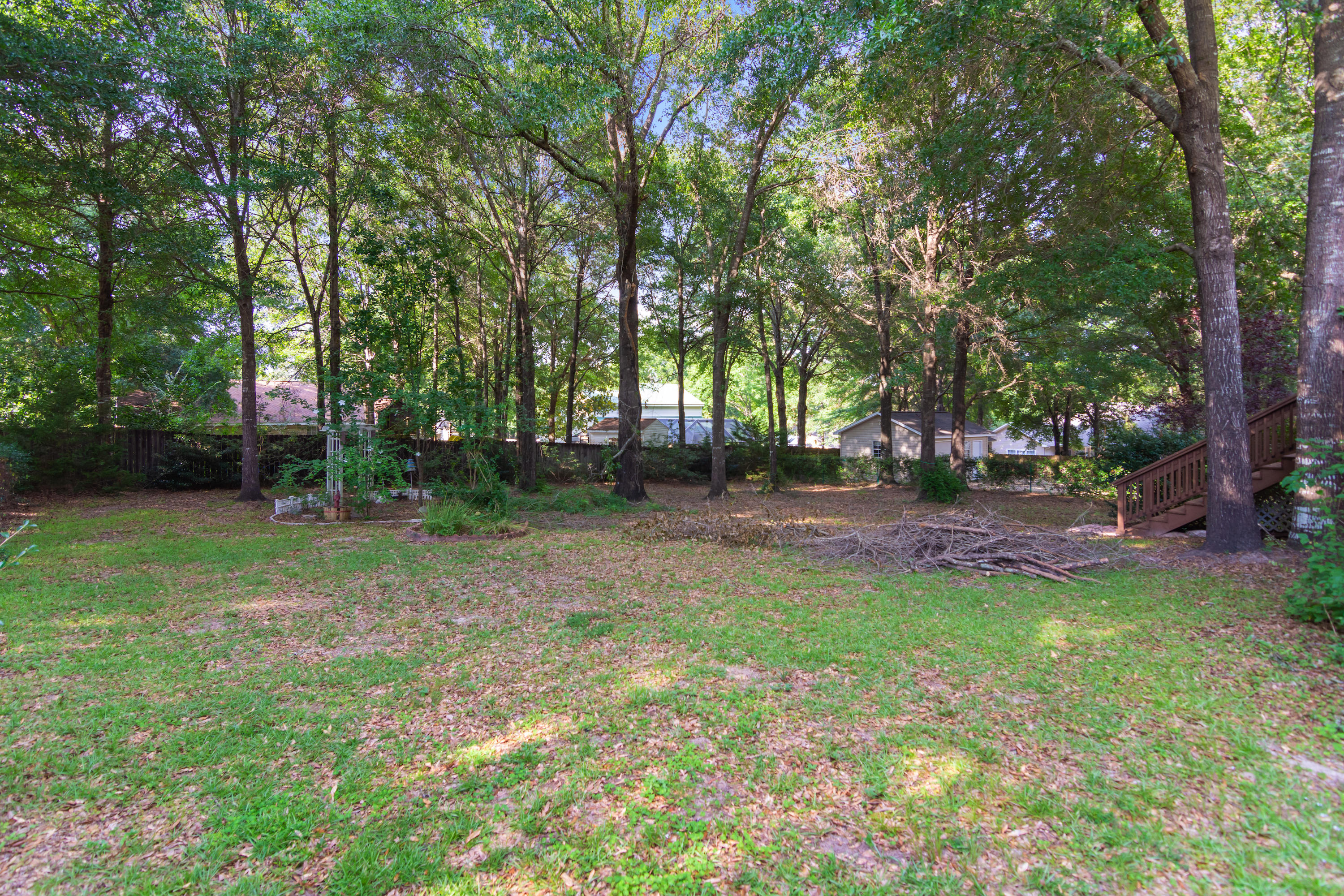 ROLLING HILLS - Residential