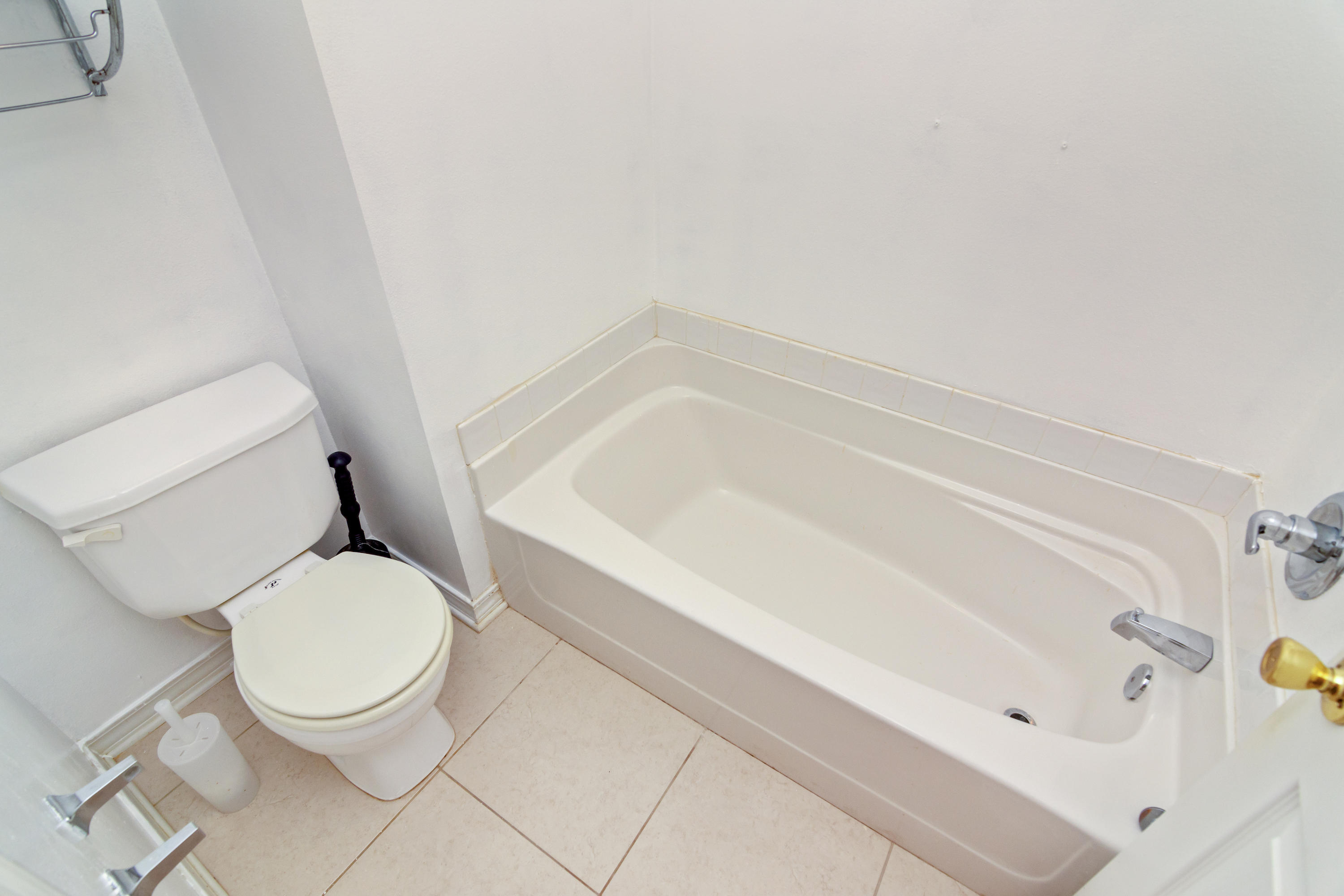 ROLLING HILLS - Residential