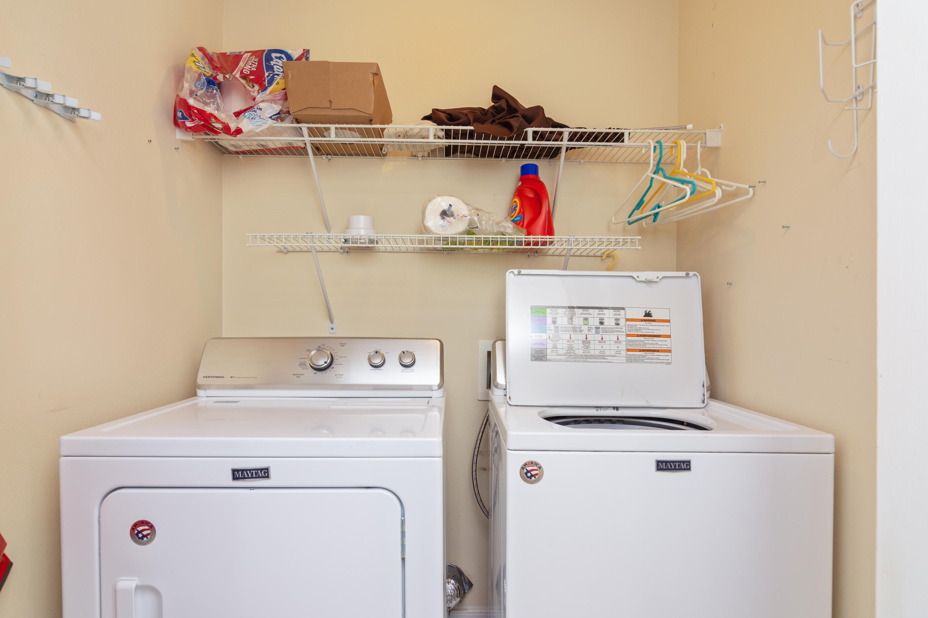 ROLLING HILLS - Residential