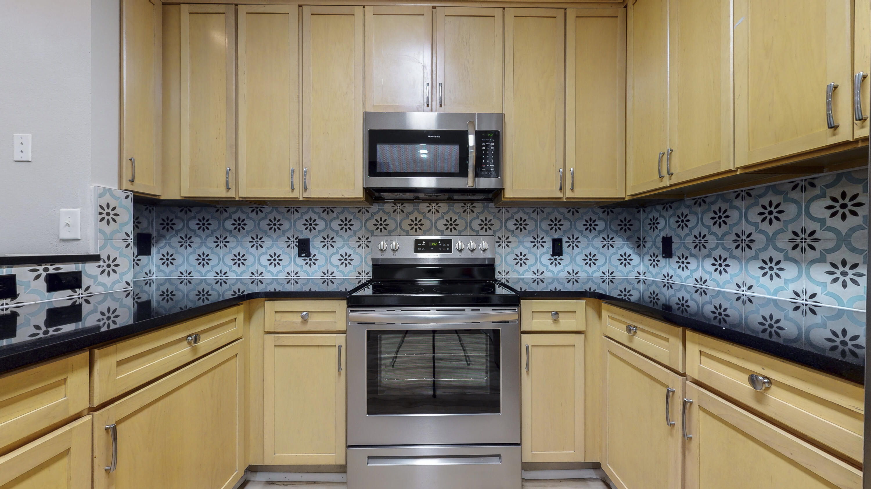 SOUTH HAVEN TOWNHOMES - Residential