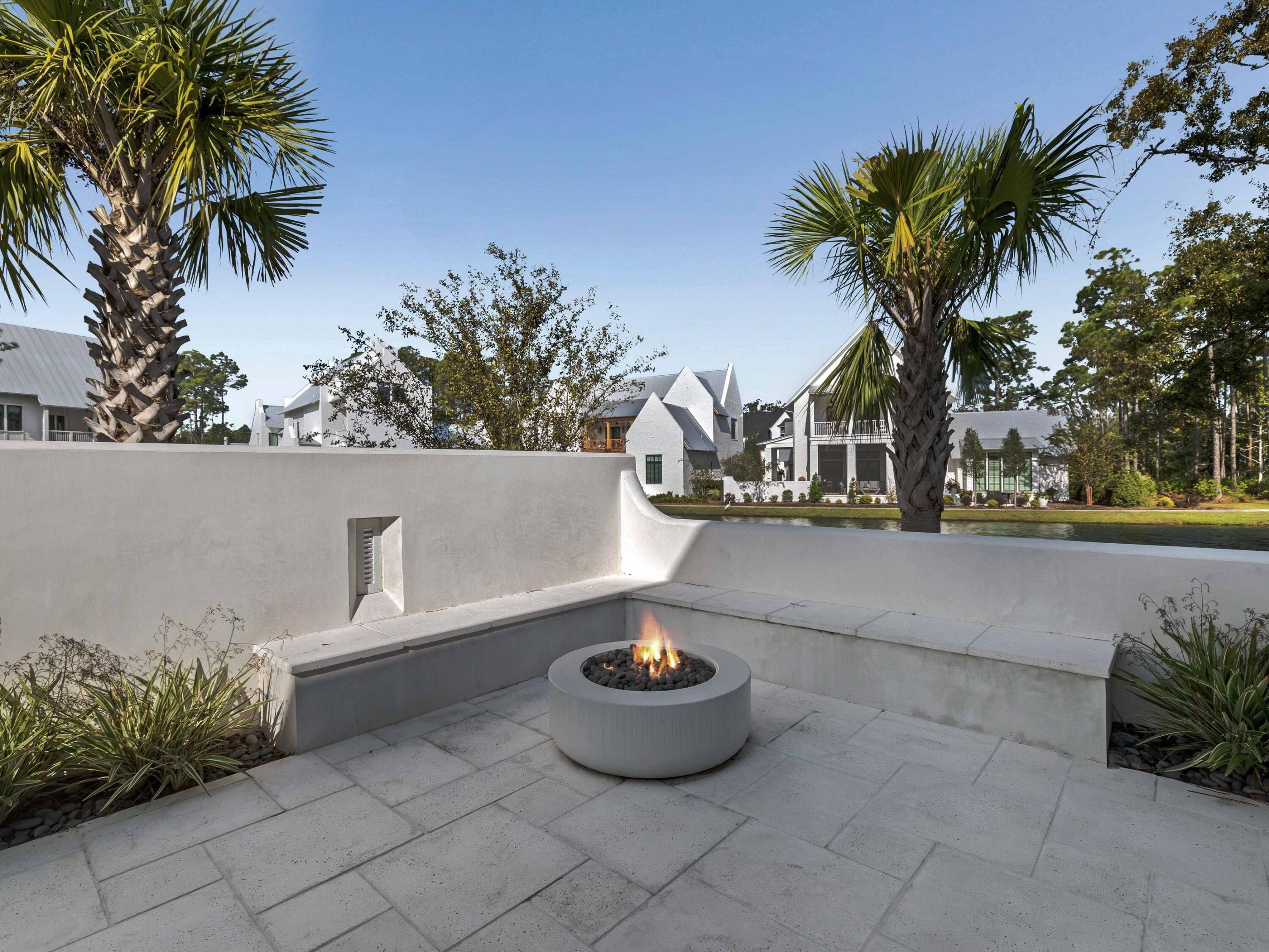 CHURCHILL OAKS - Residential