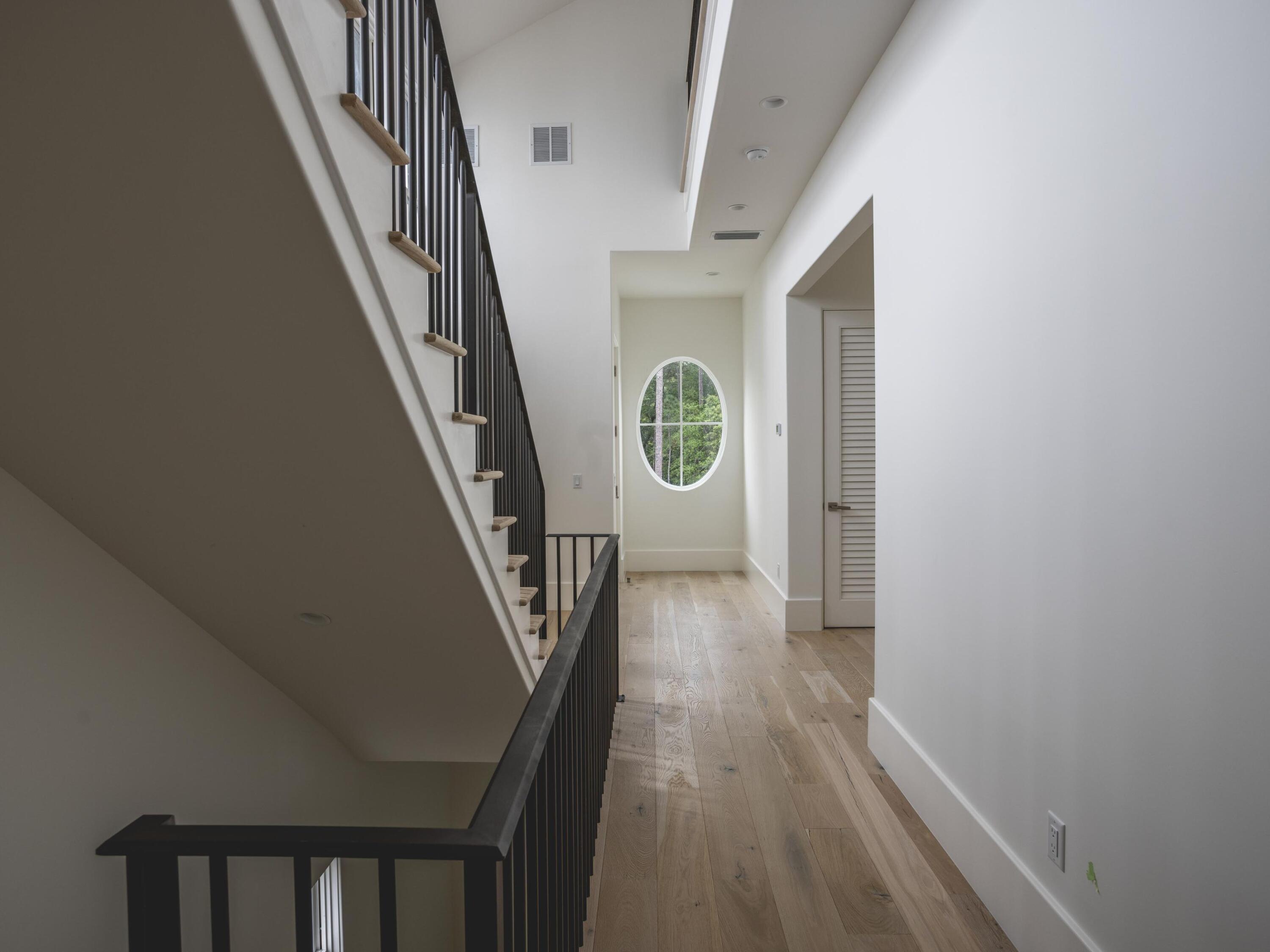 CHURCHILL OAKS - Residential