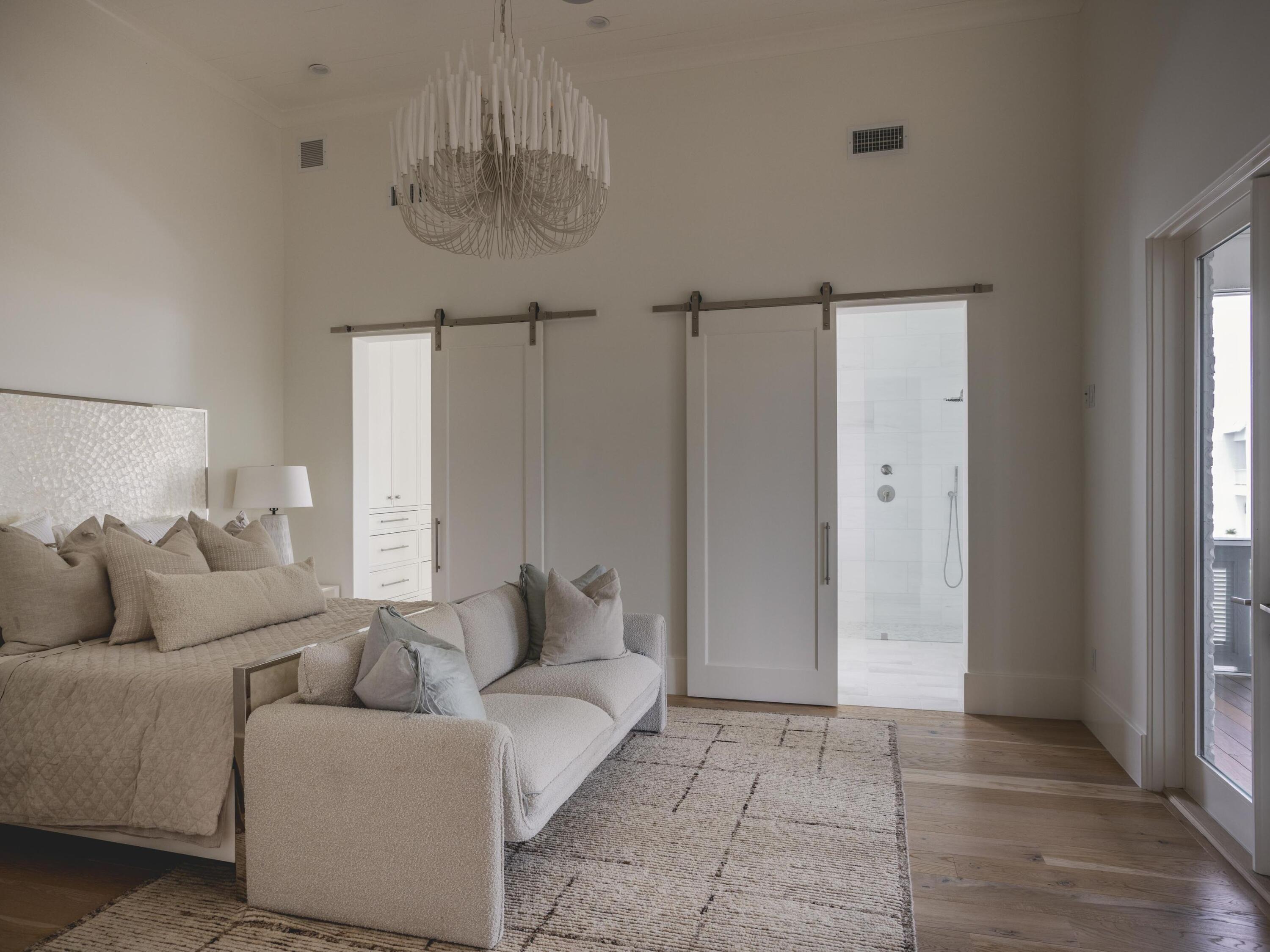 CHURCHILL OAKS - Residential