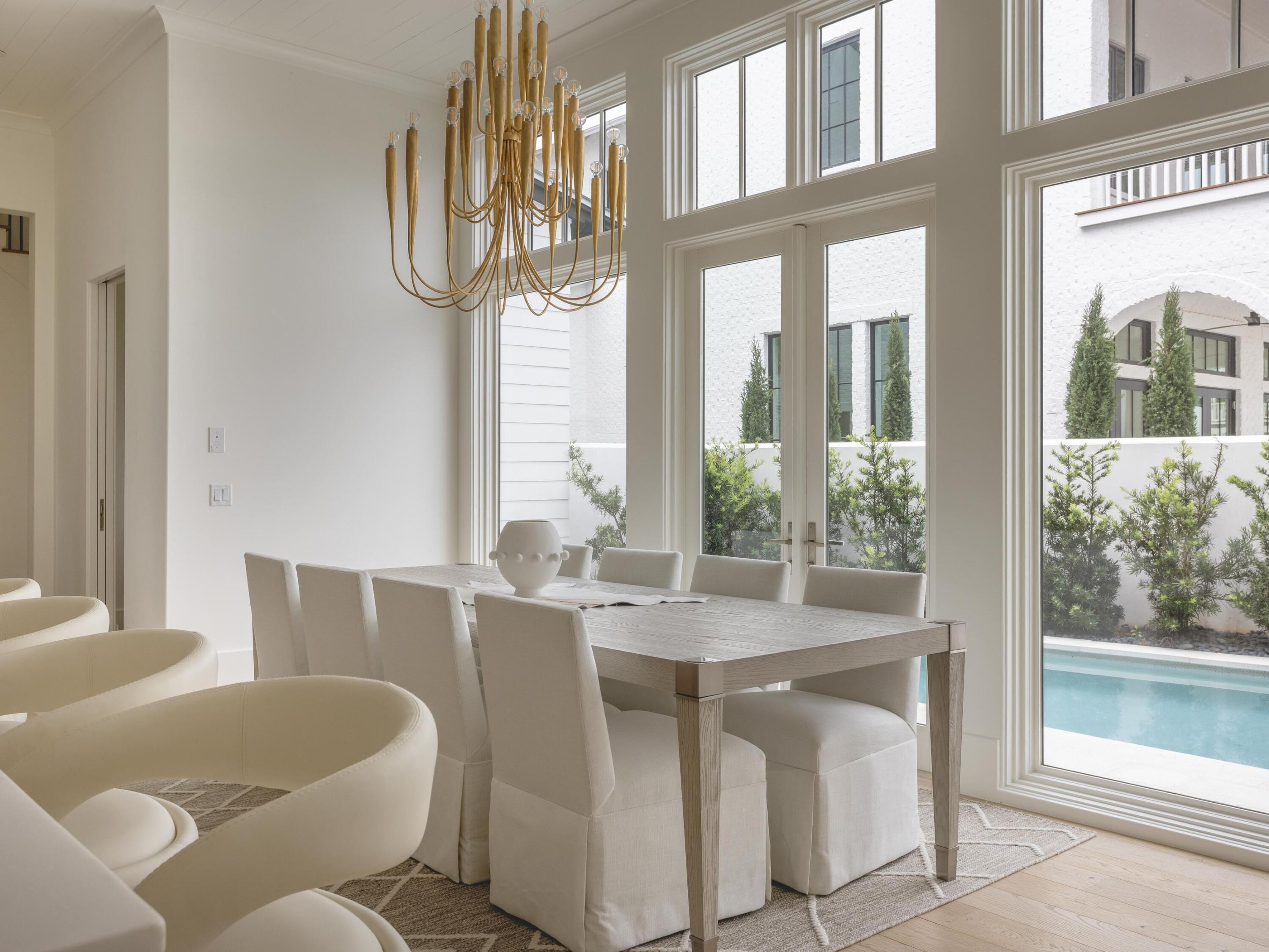 CHURCHILL OAKS - Residential