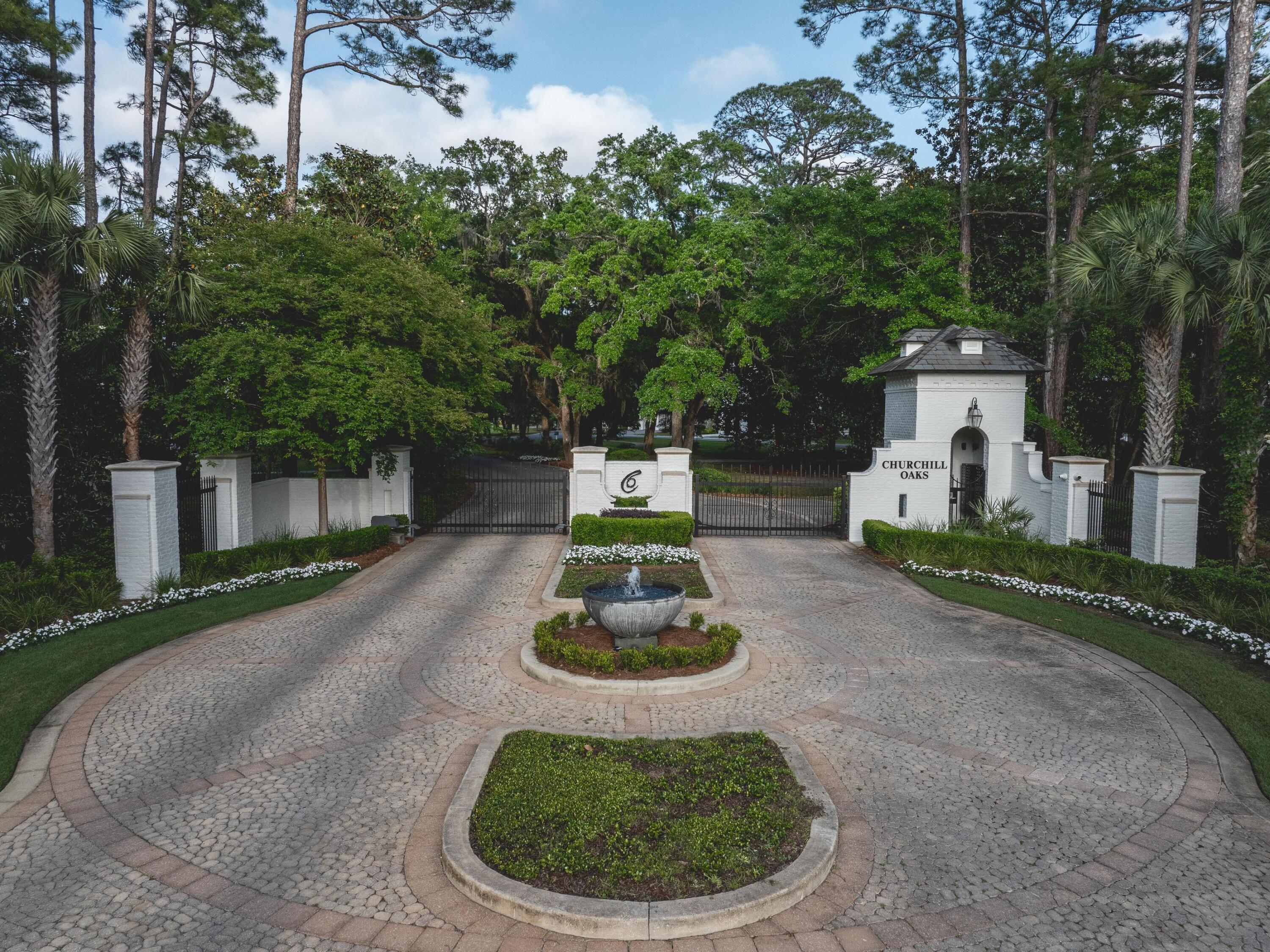 CHURCHILL OAKS - Residential