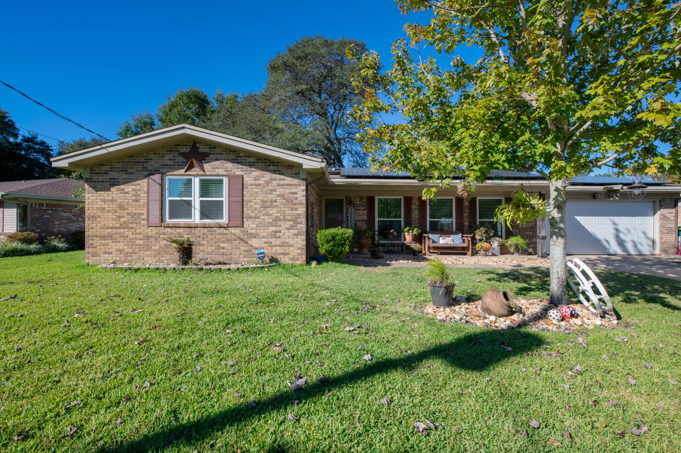 SHERWOOD FOREST - Residential