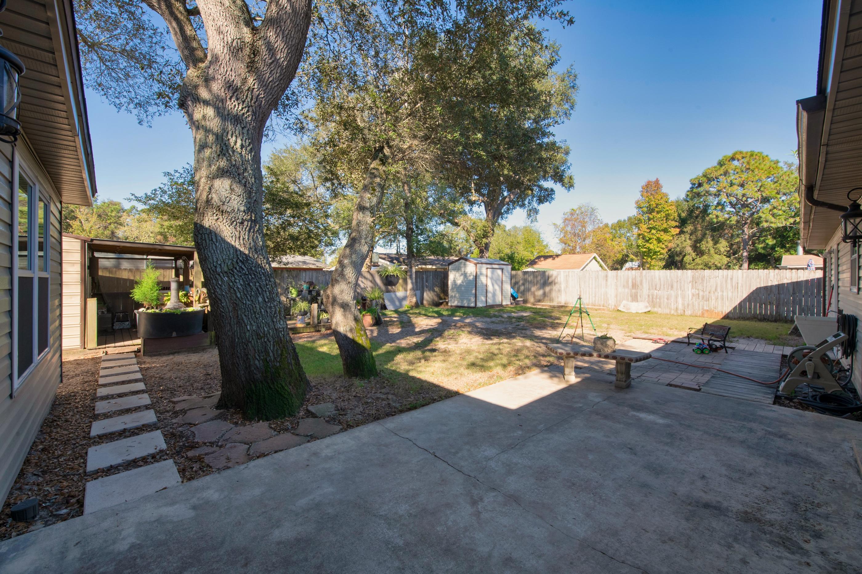 SHERWOOD FOREST - Residential