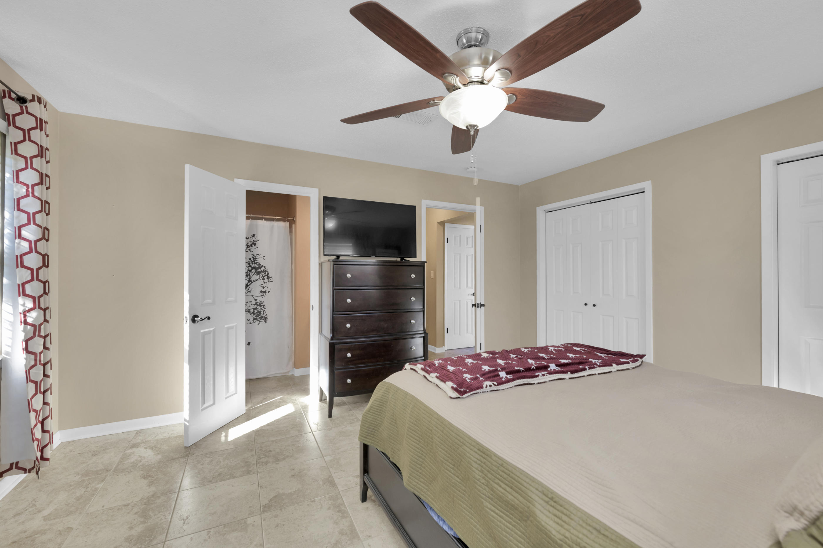 SHERWOOD FOREST - Residential