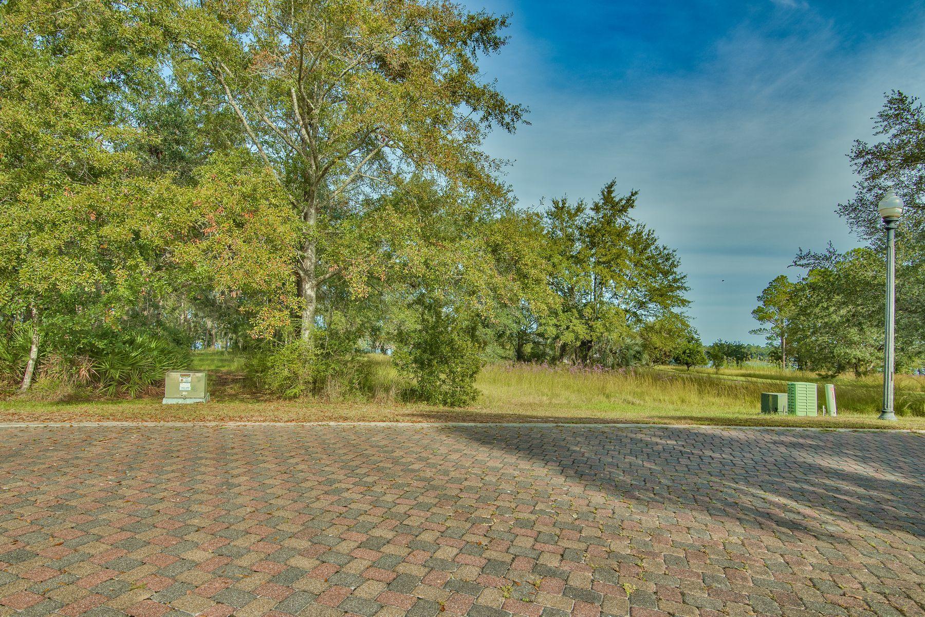 LAGRANGE COVE - Land