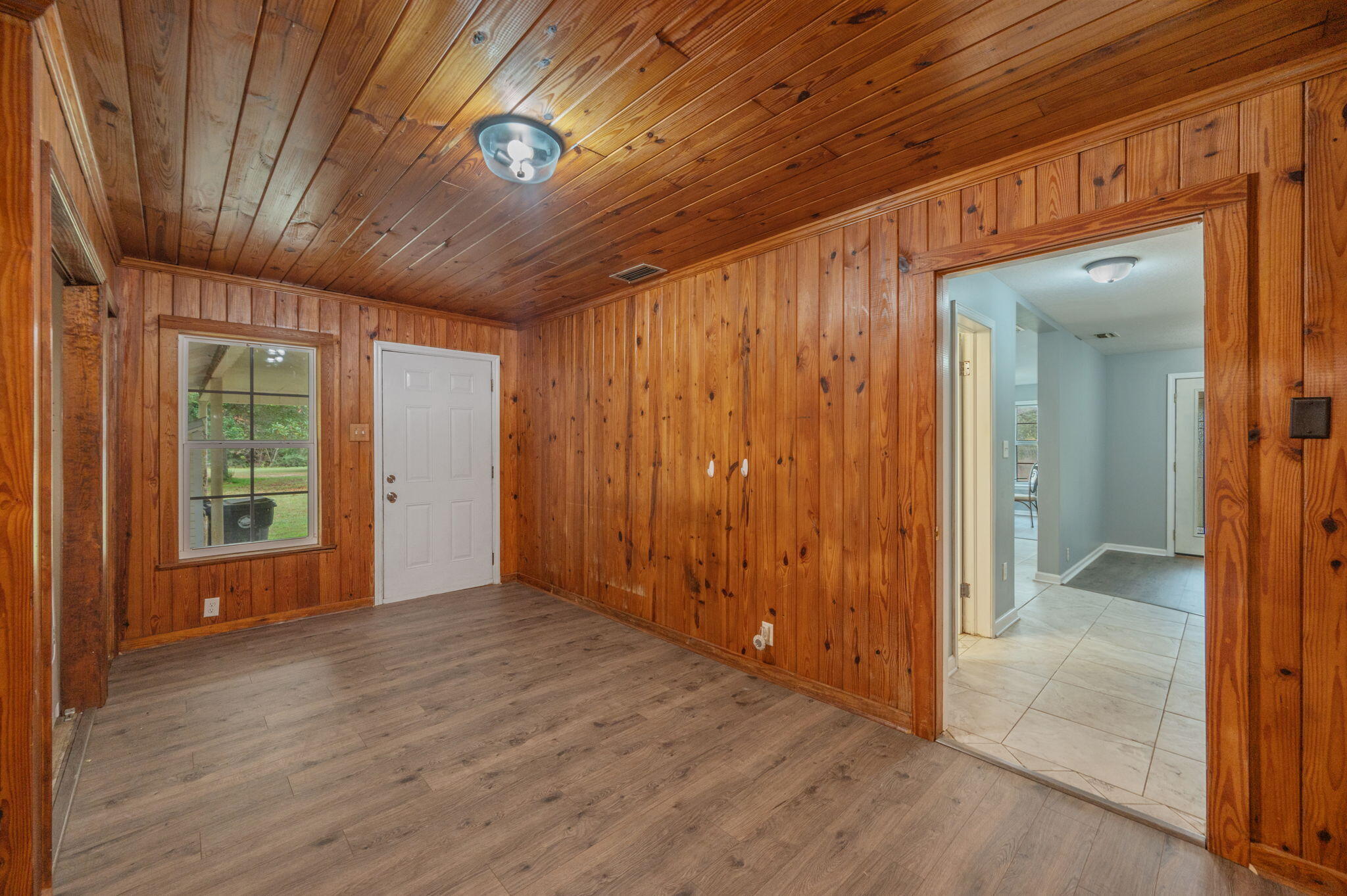 METES & BOUNDS - Residential Lease
