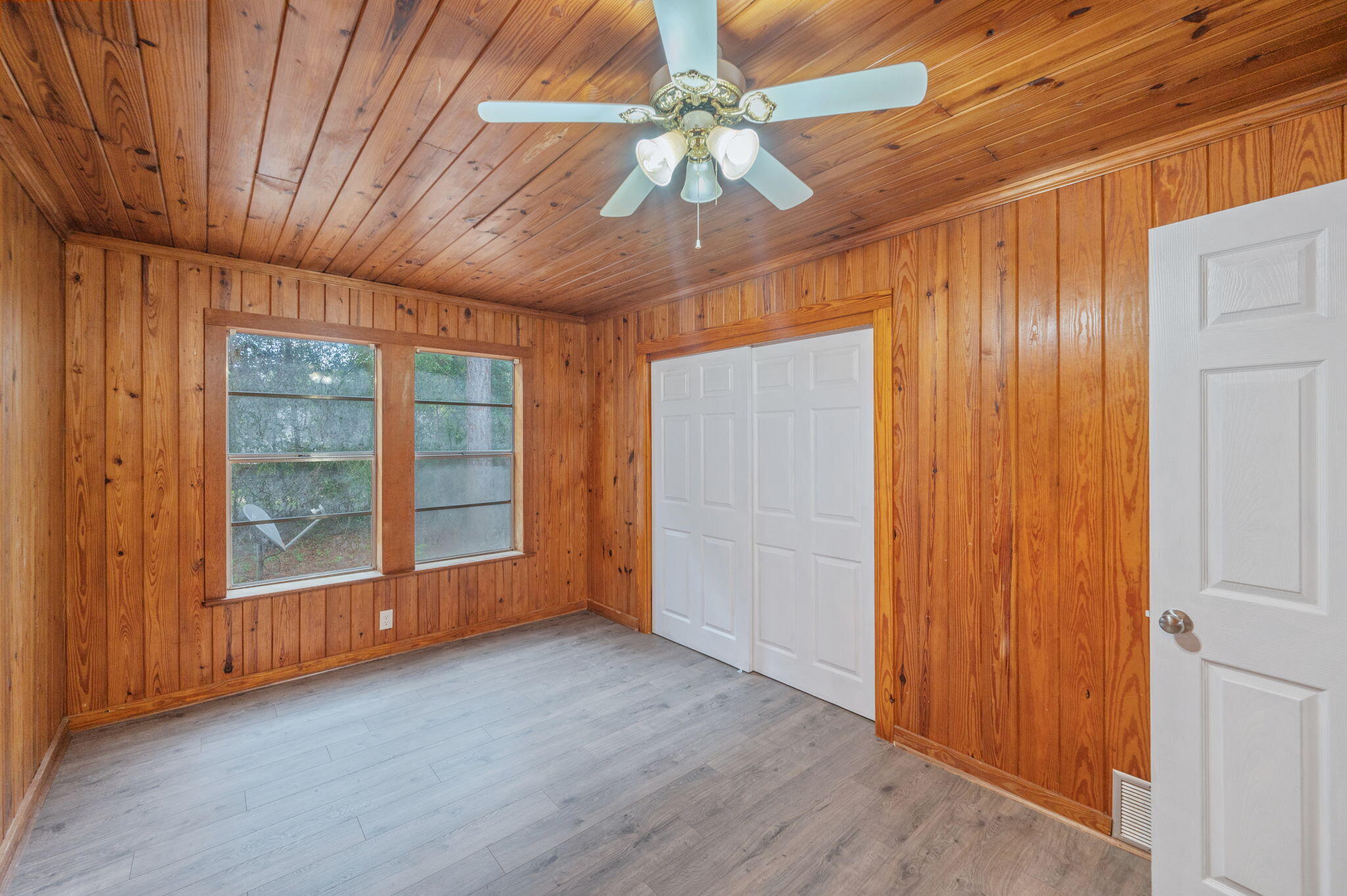 METES & BOUNDS - Residential Lease
