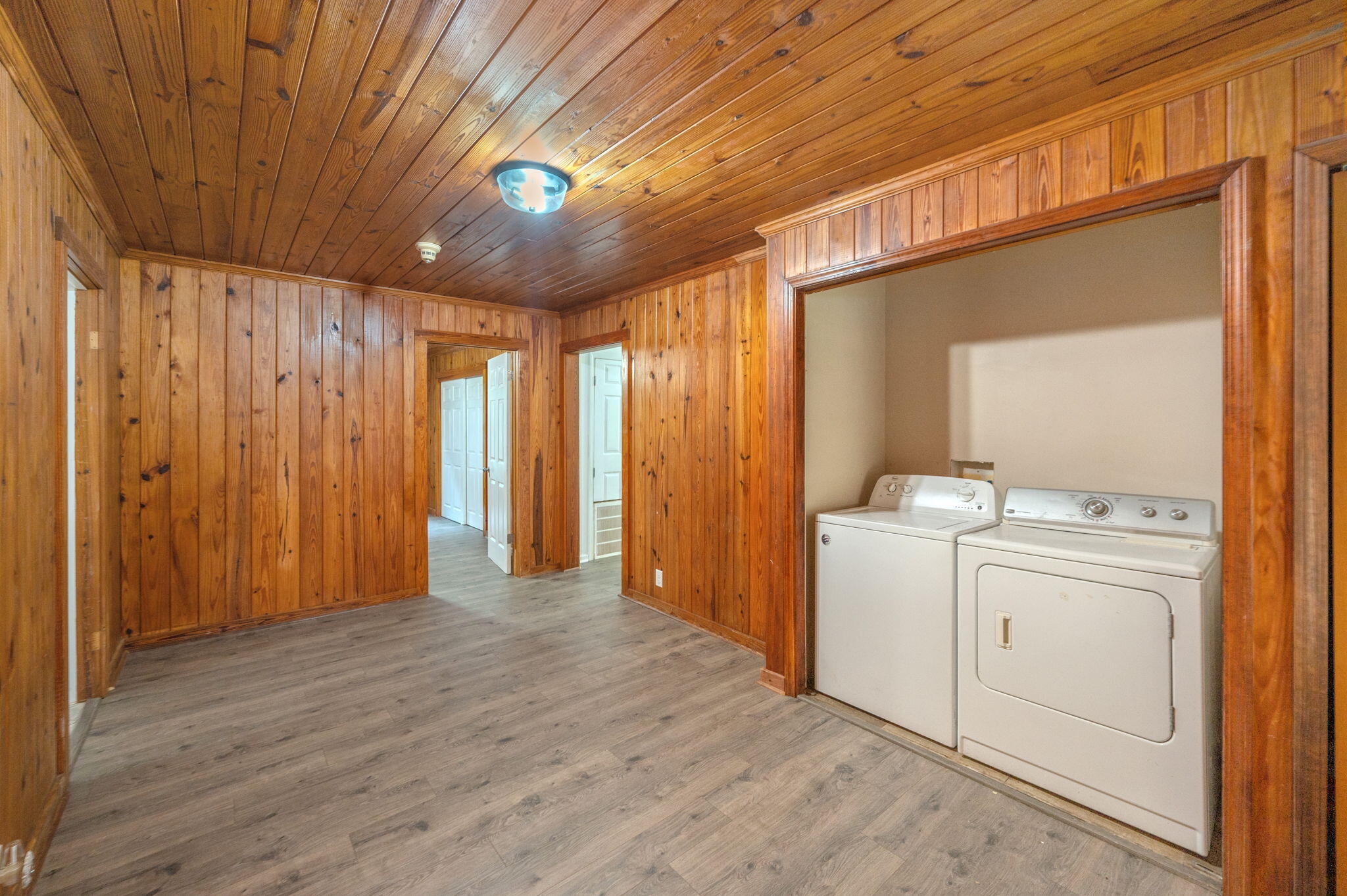 METES & BOUNDS - Residential Lease