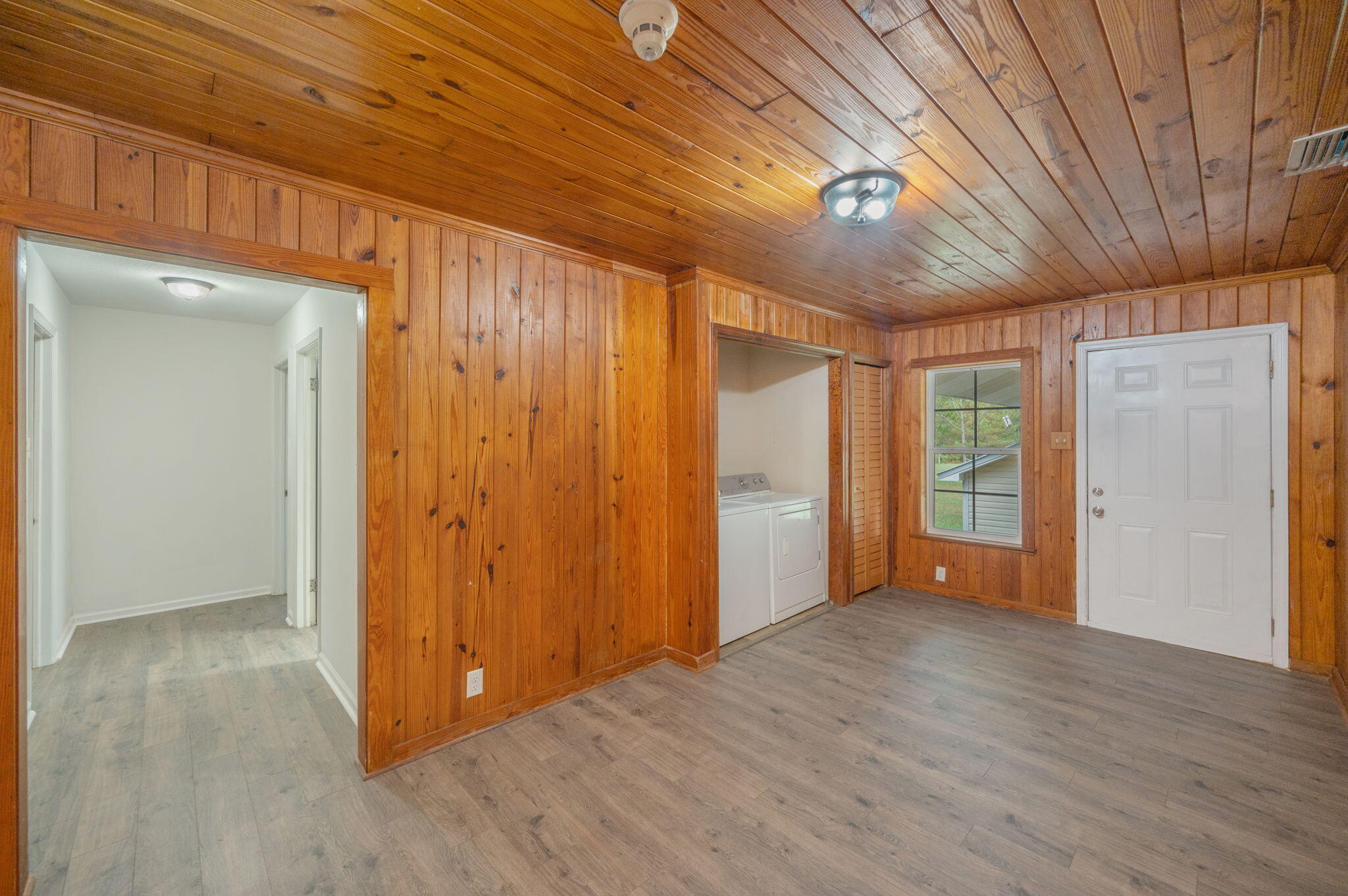 METES & BOUNDS - Residential Lease