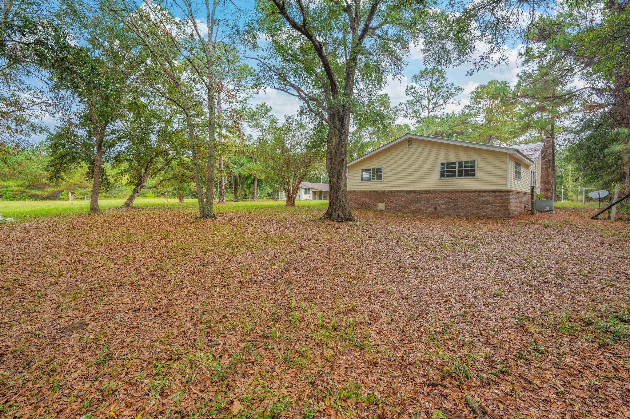 METES & BOUNDS - Residential Lease