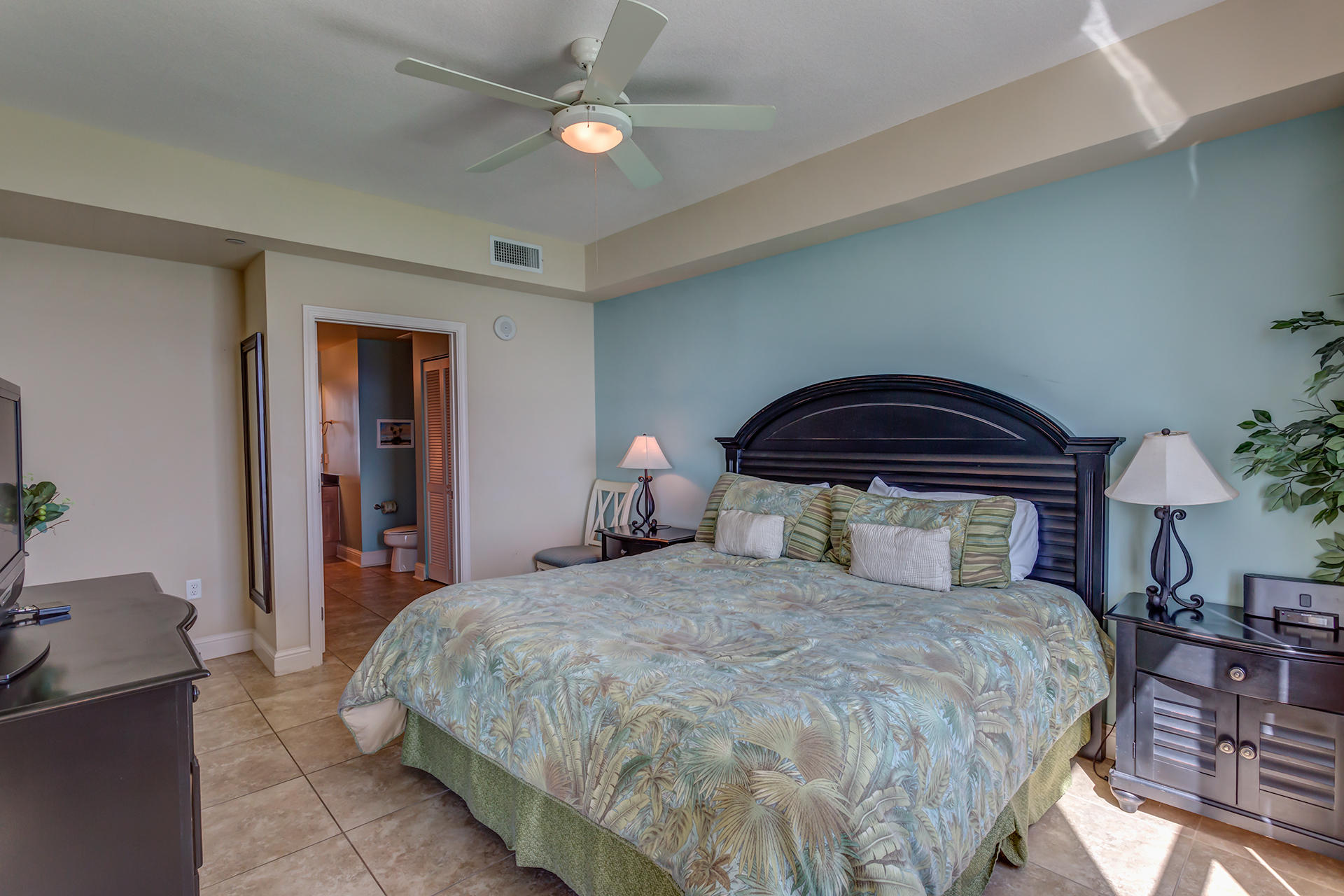 AQUA Beachside Resort - Residential