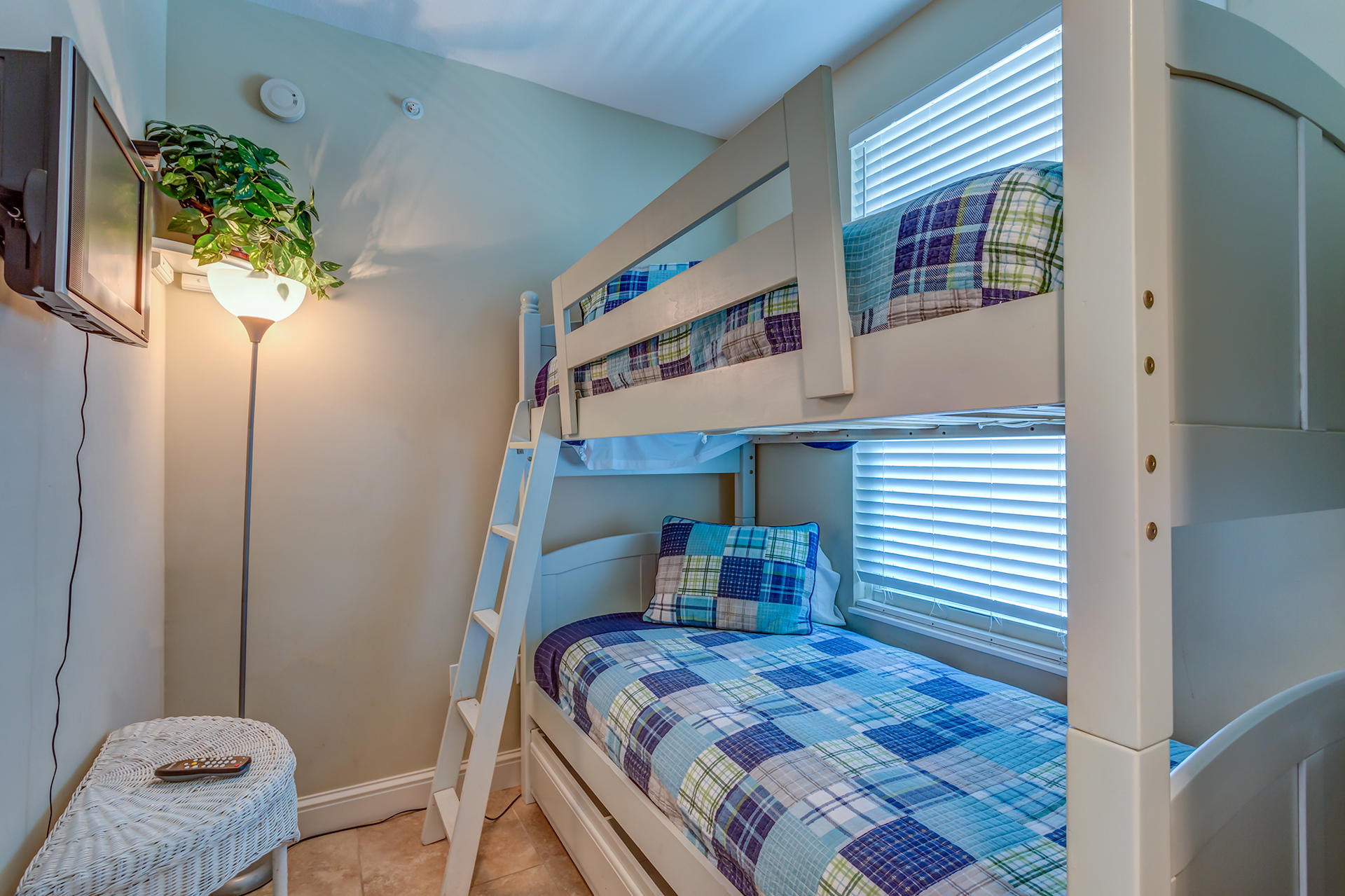 AQUA Beachside Resort - Residential