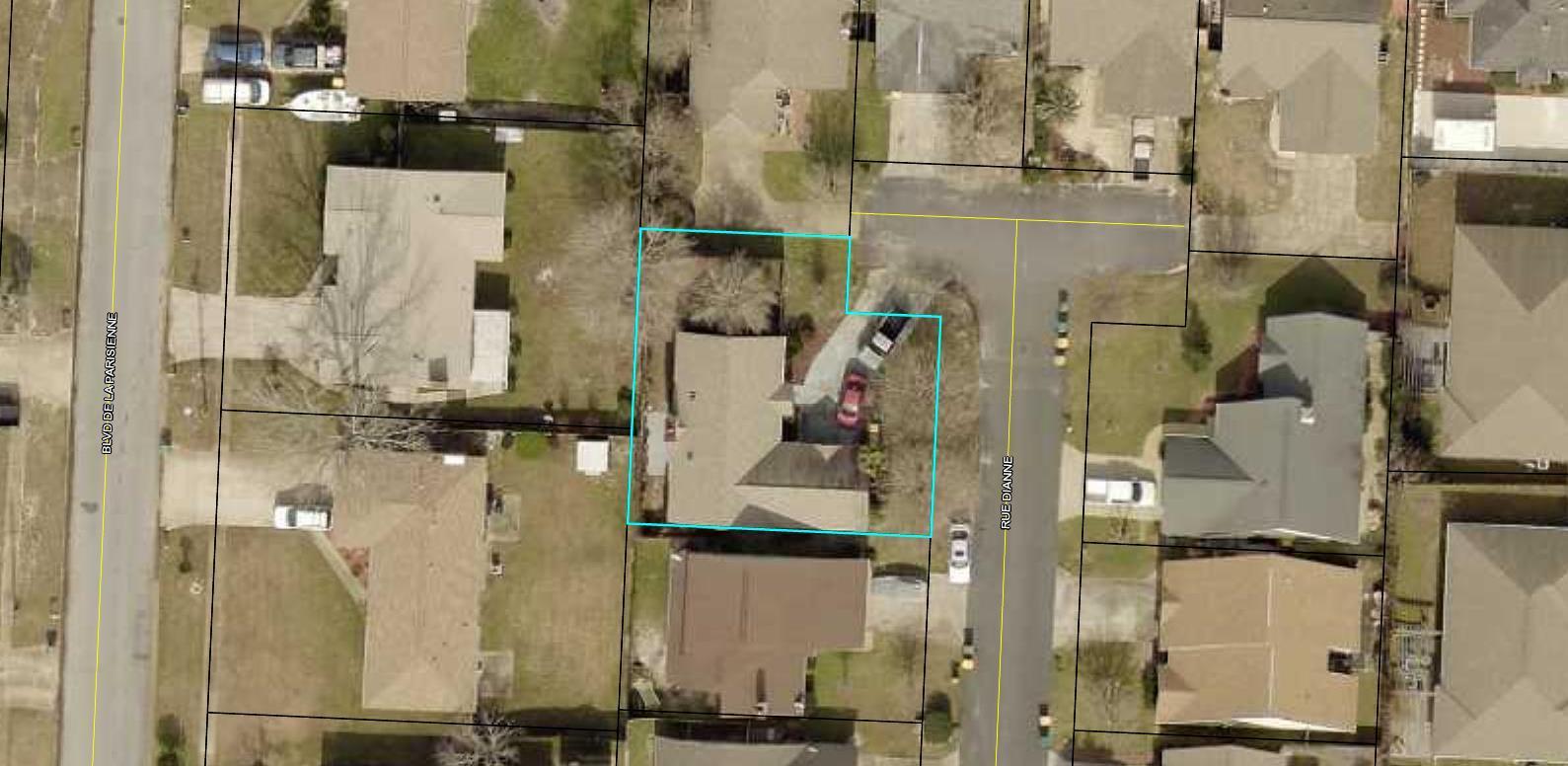 PETITE CHATEAU - Residential