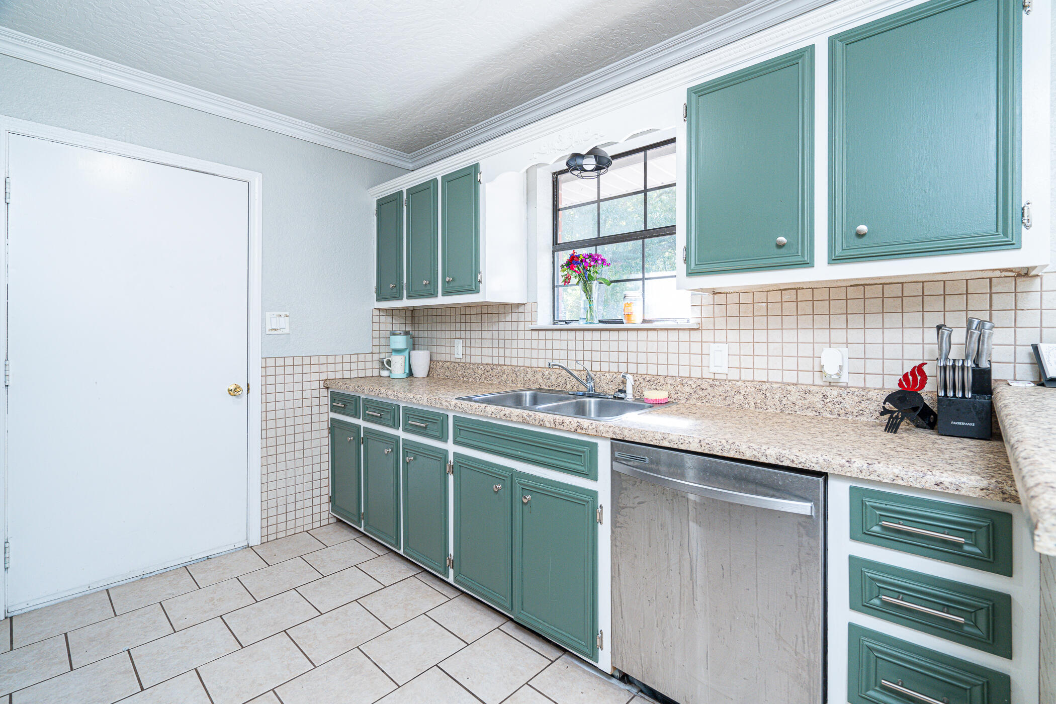 NO RECORDED SUBDIVISION - Residential