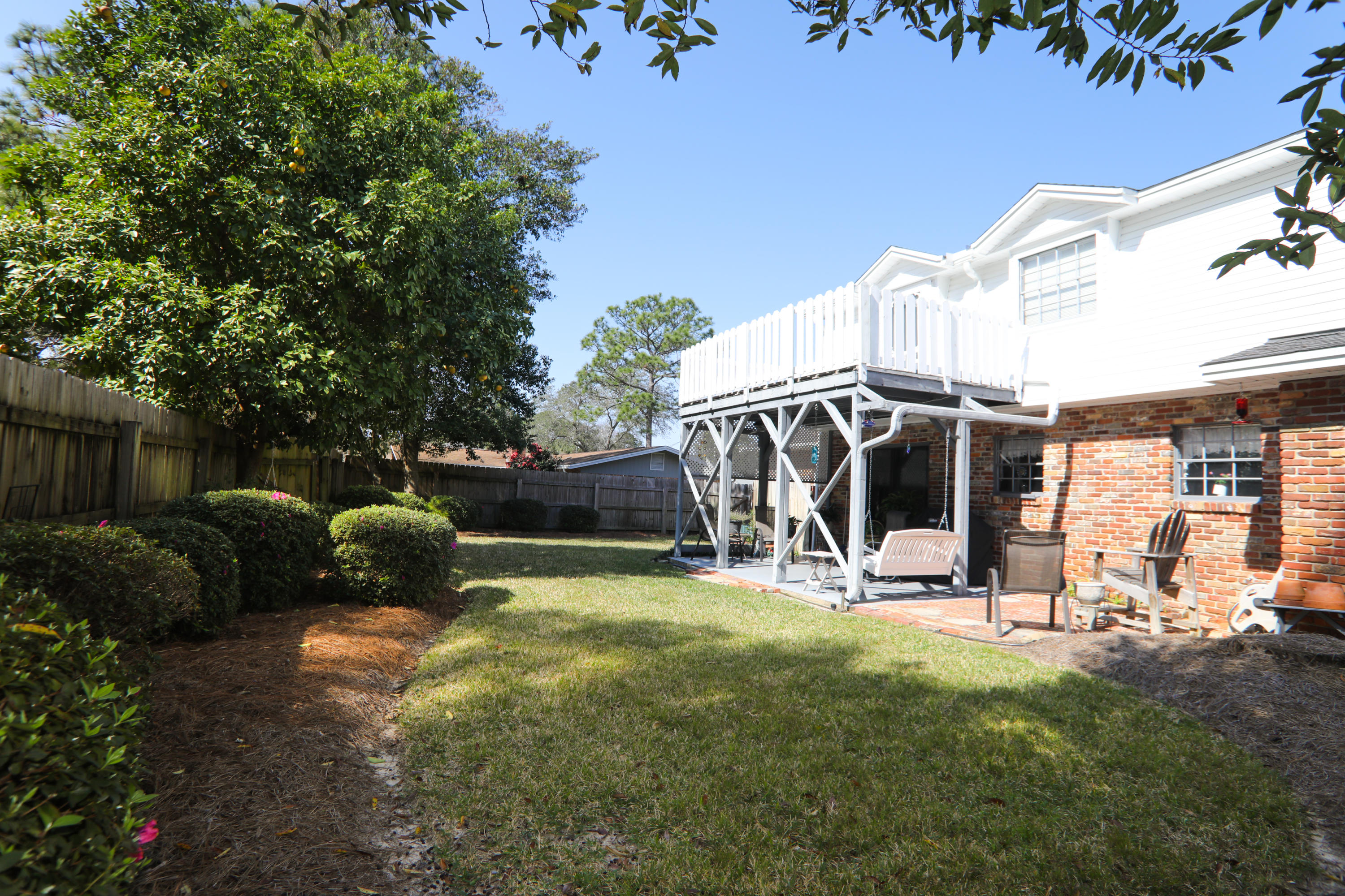BAYOU POQUITO - Residential