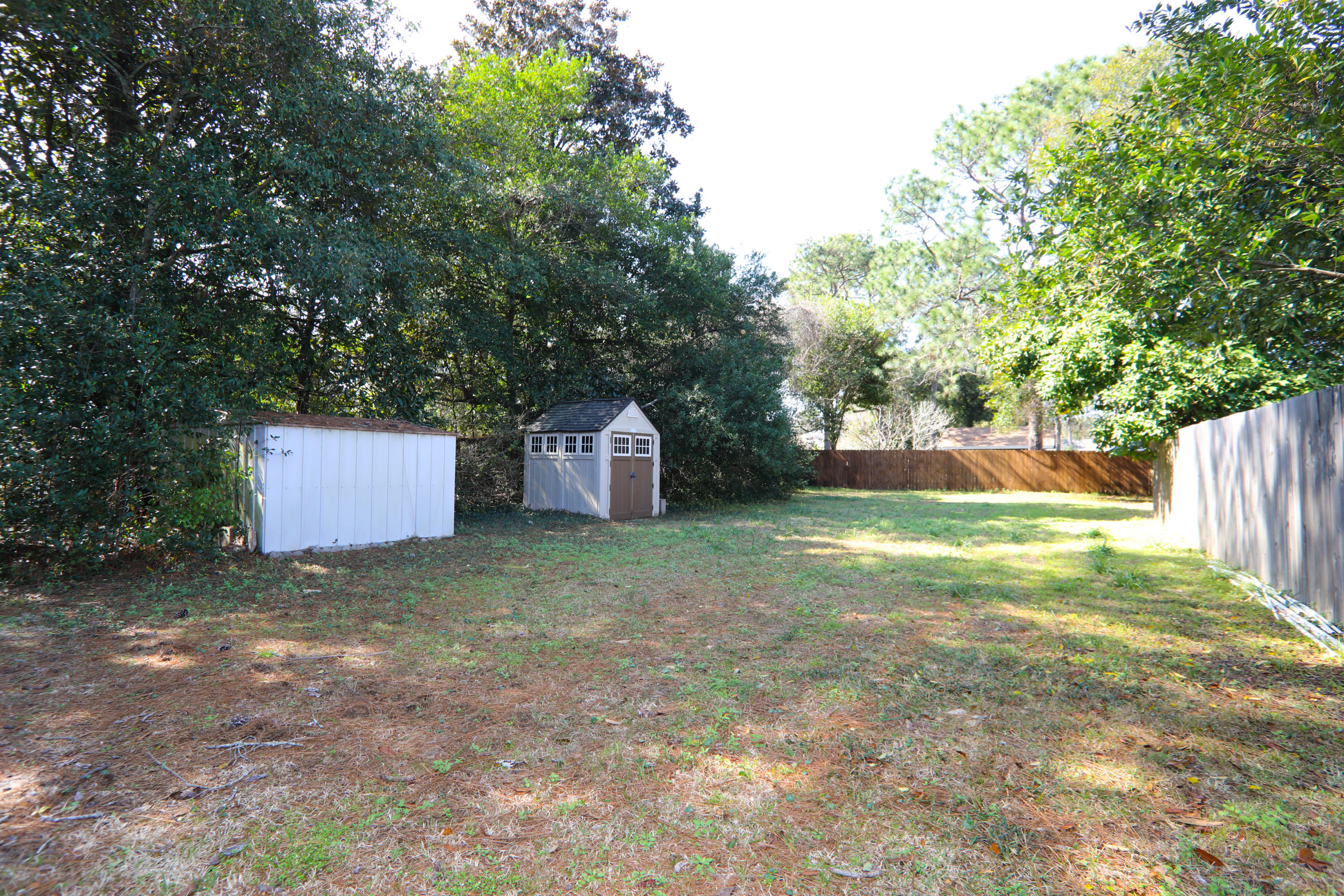 BAYOU POQUITO - Residential