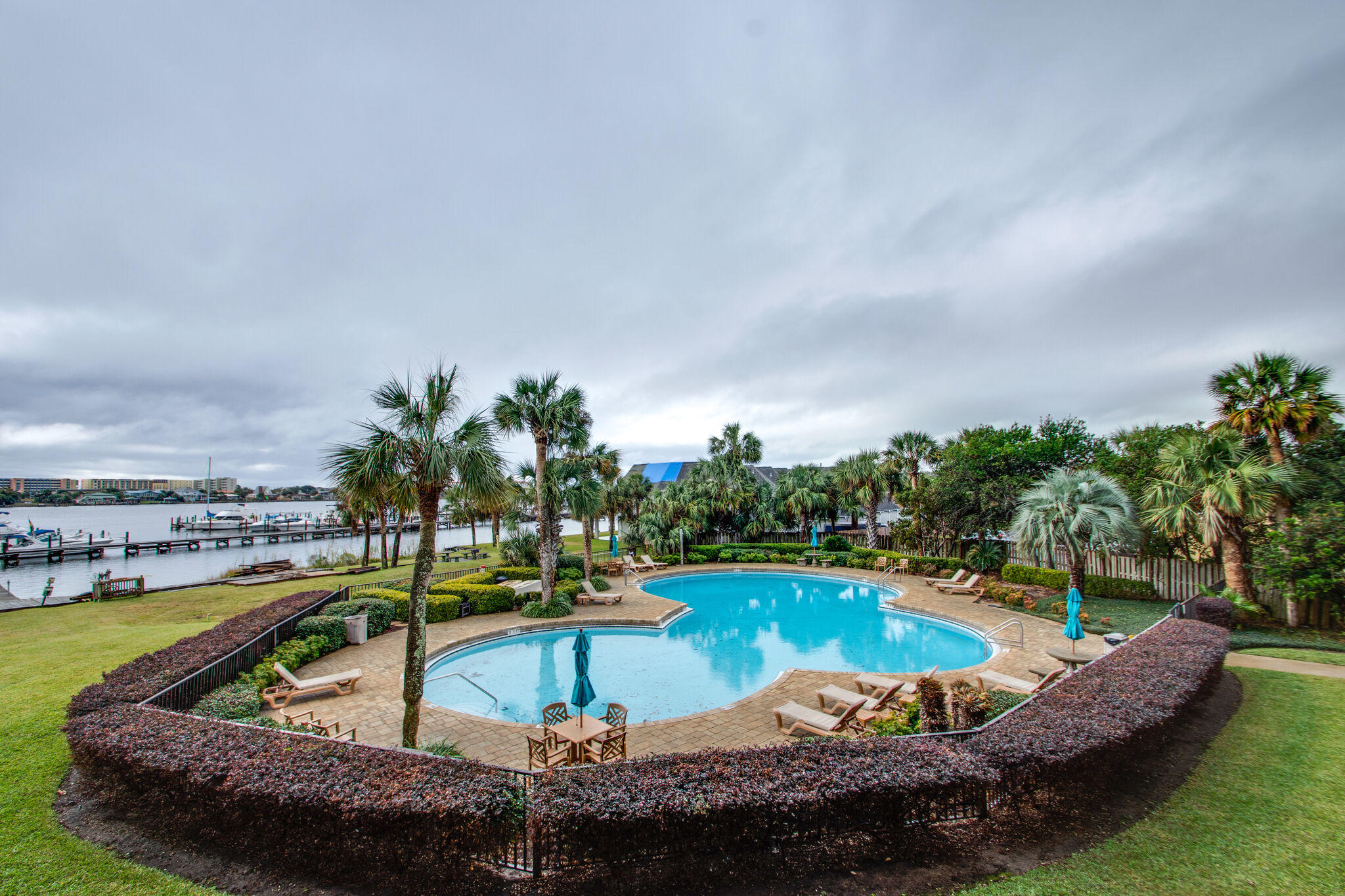 PIRATES BAY PH 1 - Residential