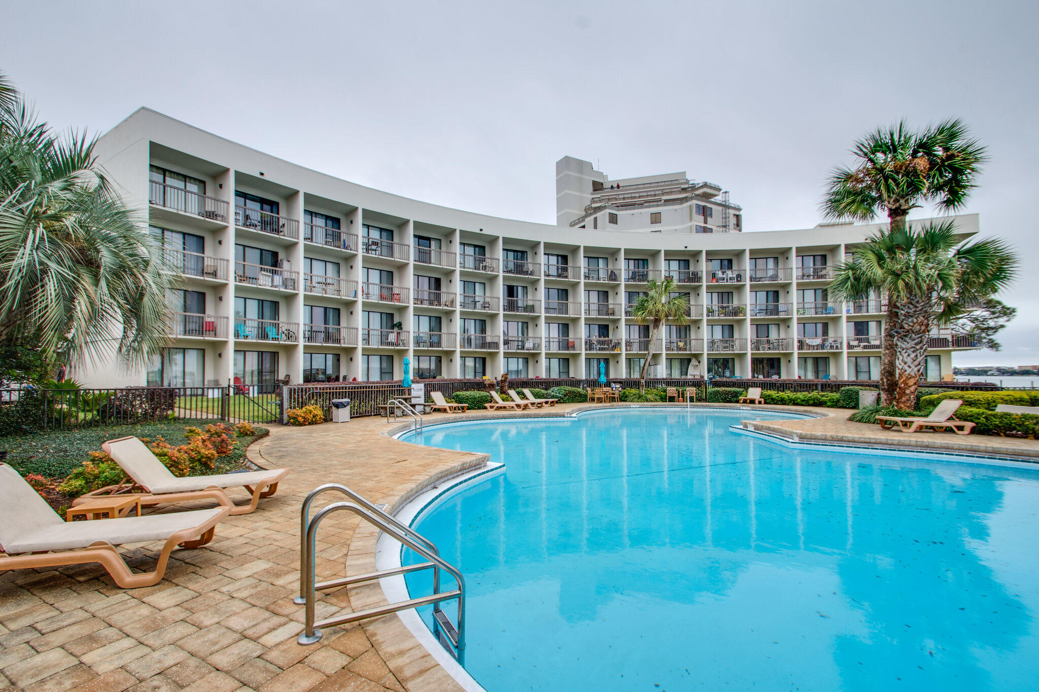 PIRATES BAY PH 1 - Residential