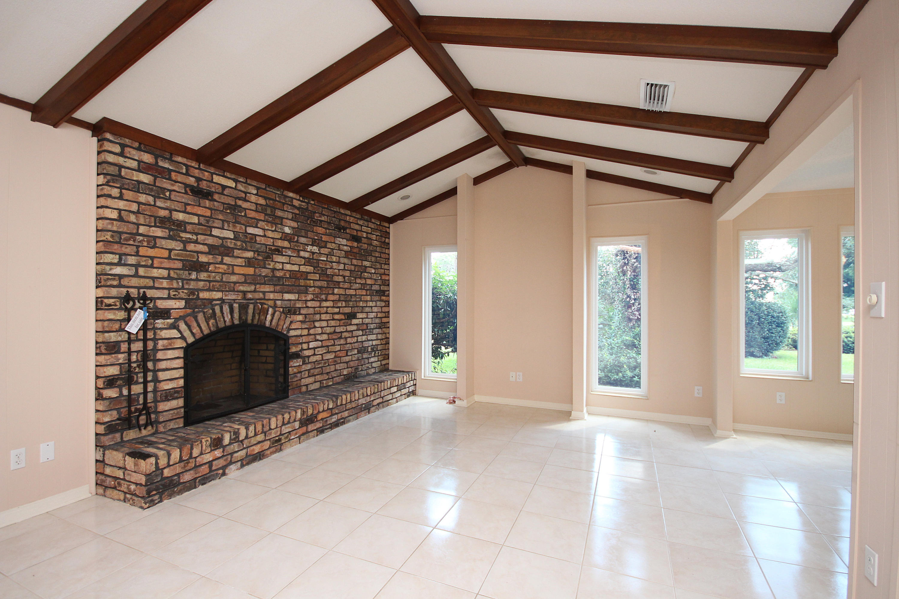 LAKE LORRAINE ESTATES - Residential