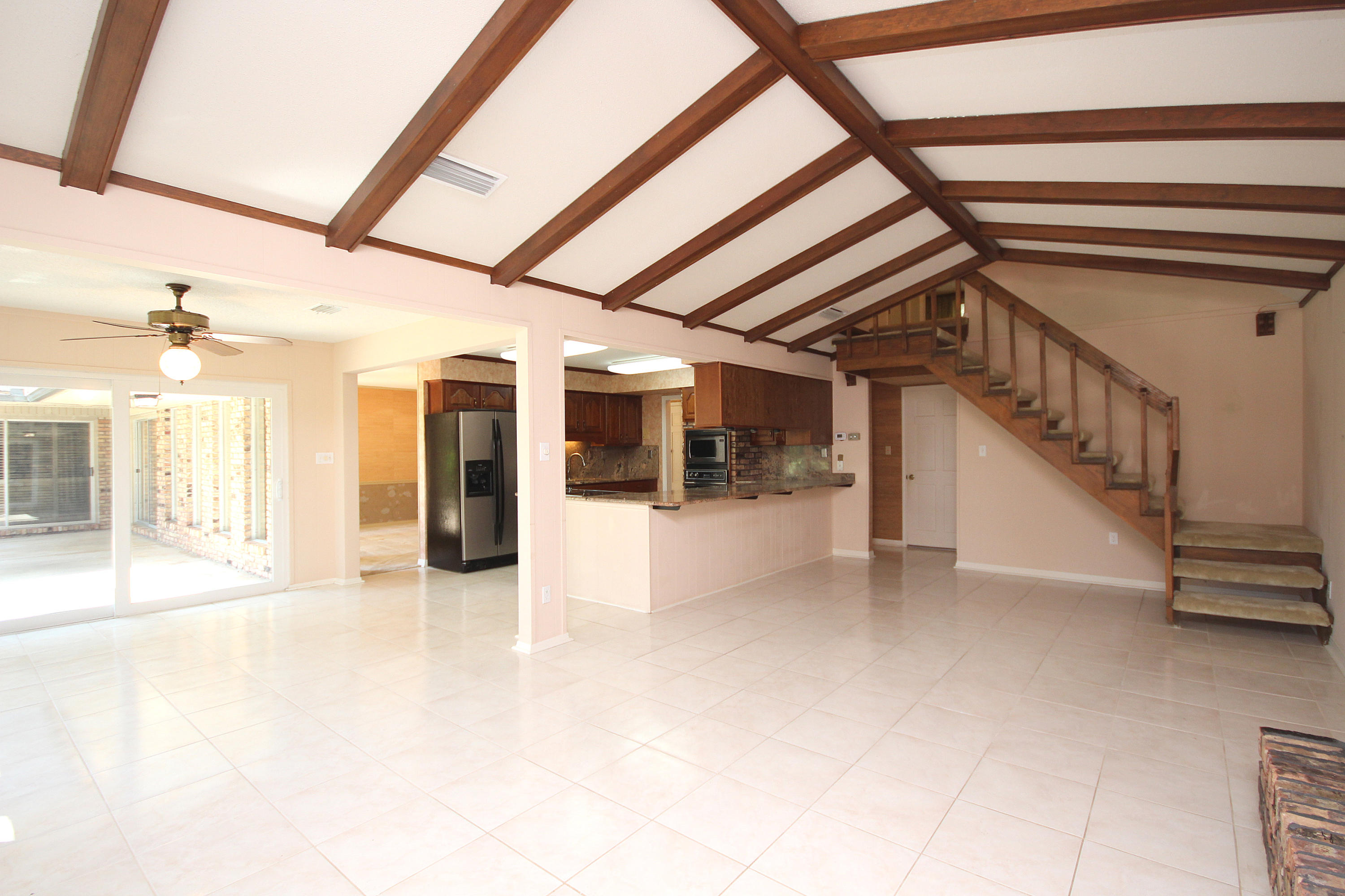 LAKE LORRAINE ESTATES - Residential