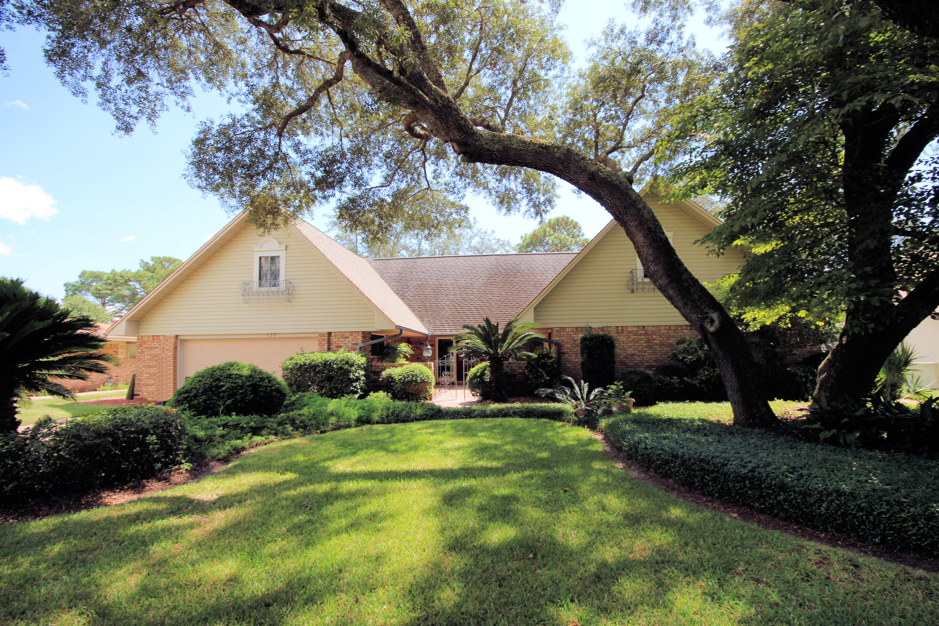 LAKE LORRAINE ESTATES - Residential