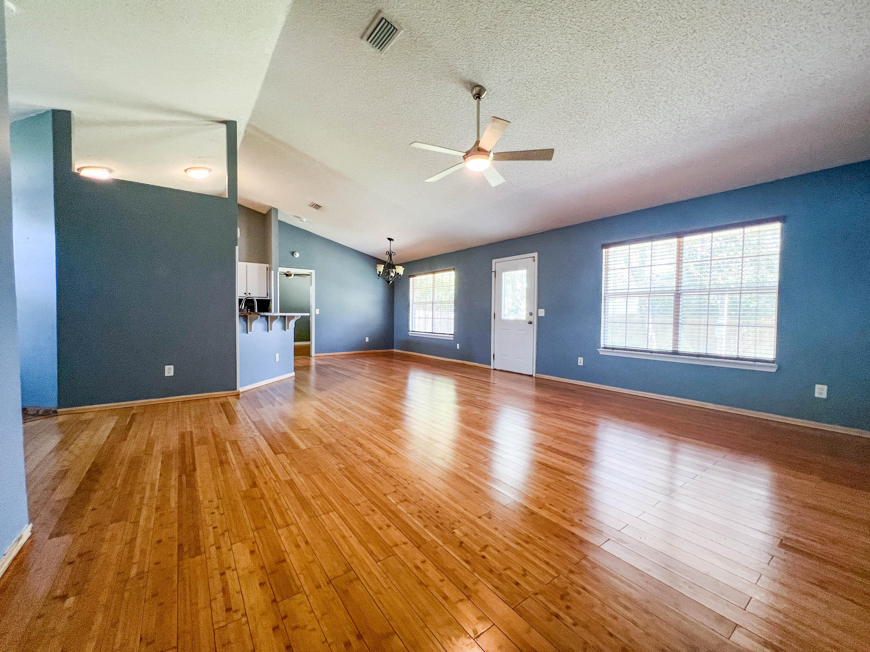 CHEROKEE BEND PH 2 - Residential Lease